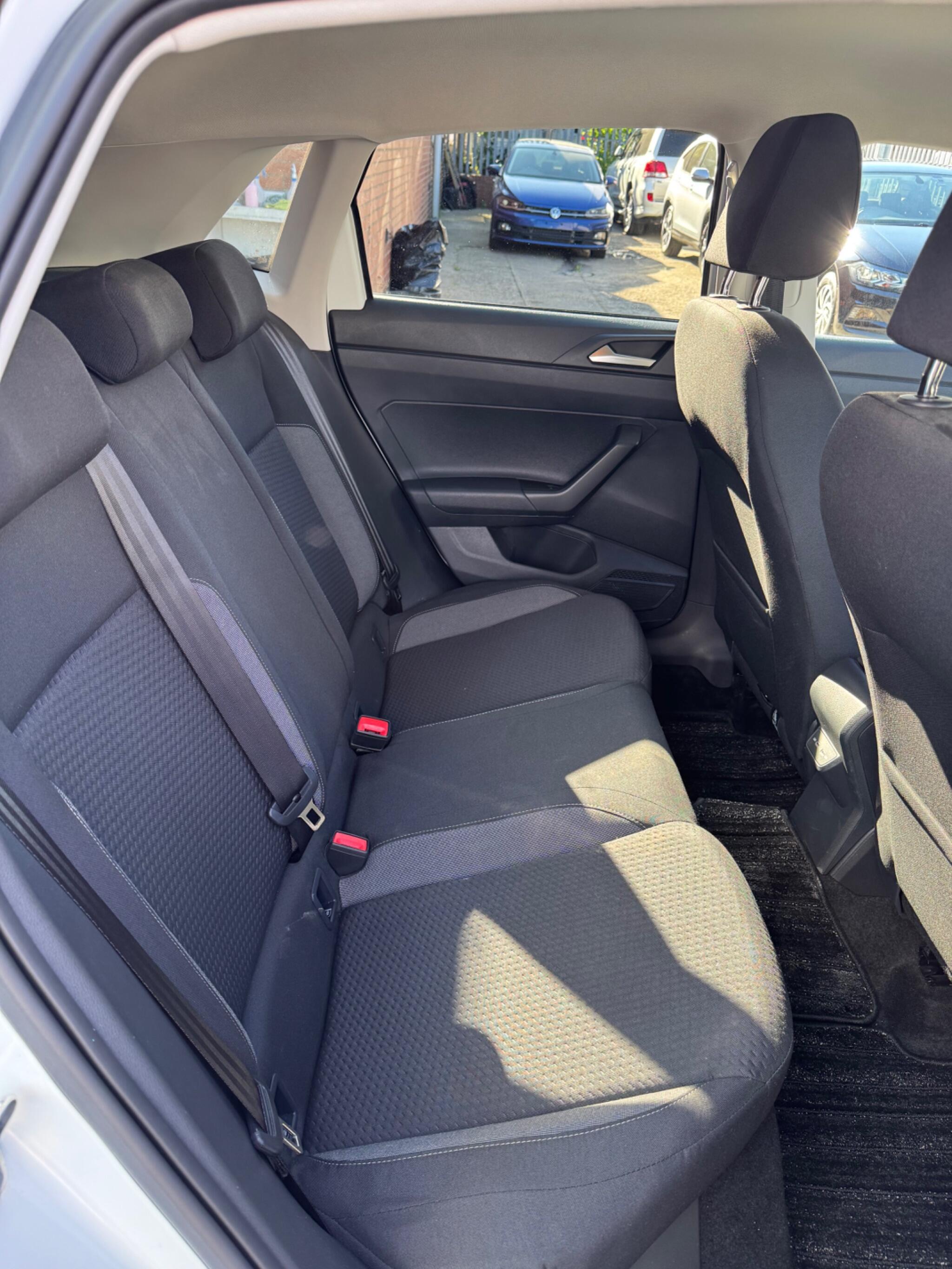 Volkswagen Polo - Image 22