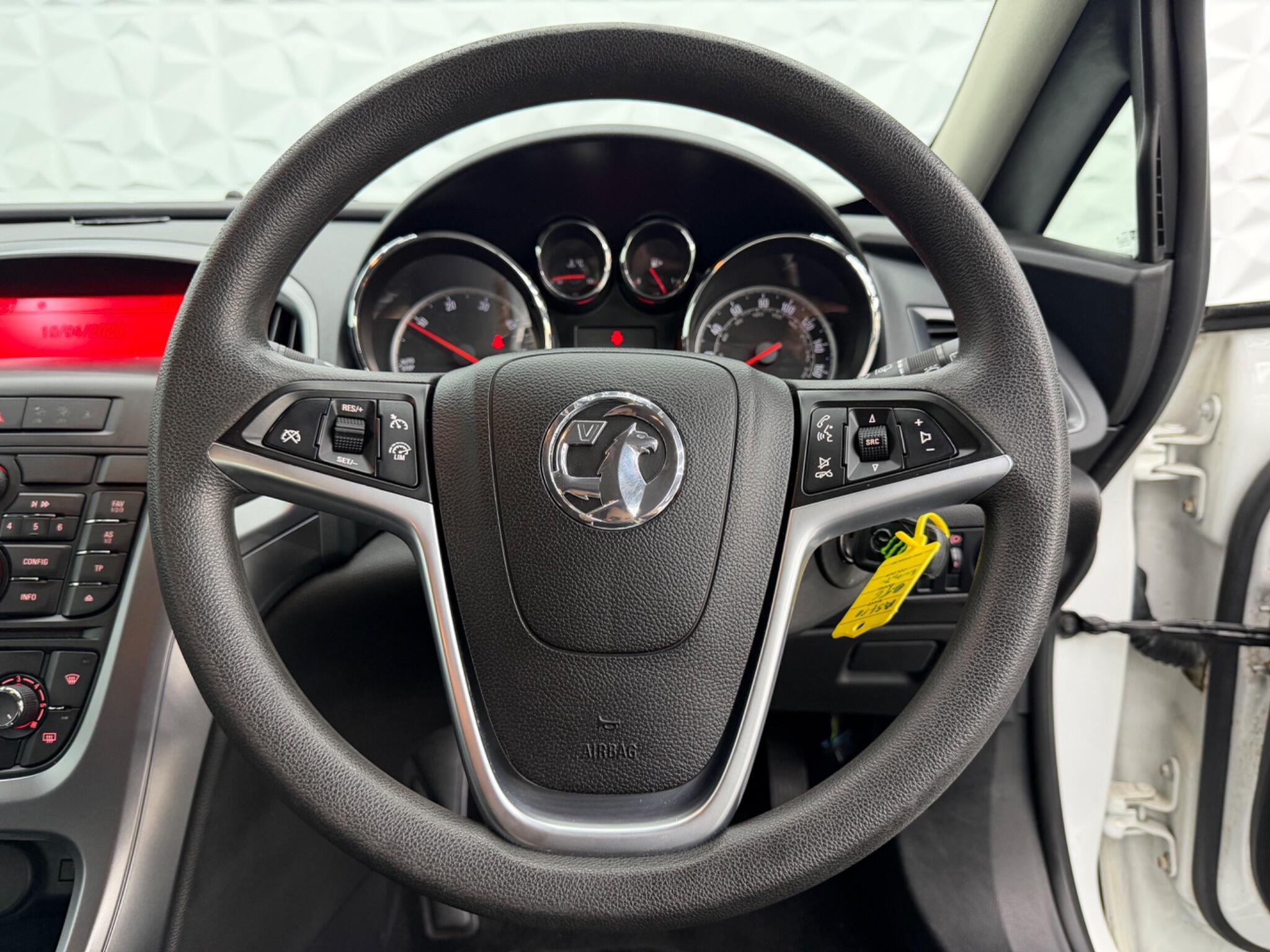 Vauxhall Astra GTC - Image 18