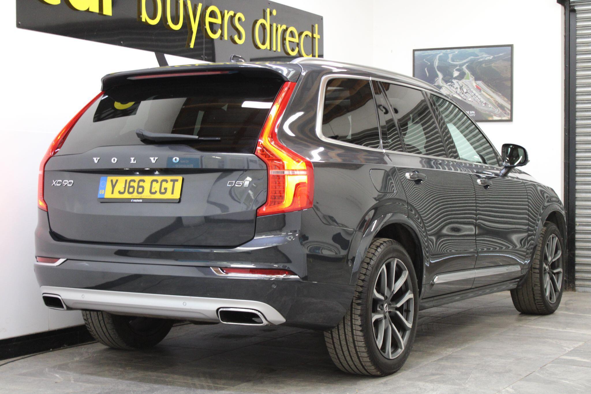 Volvo XC90 - Image 10