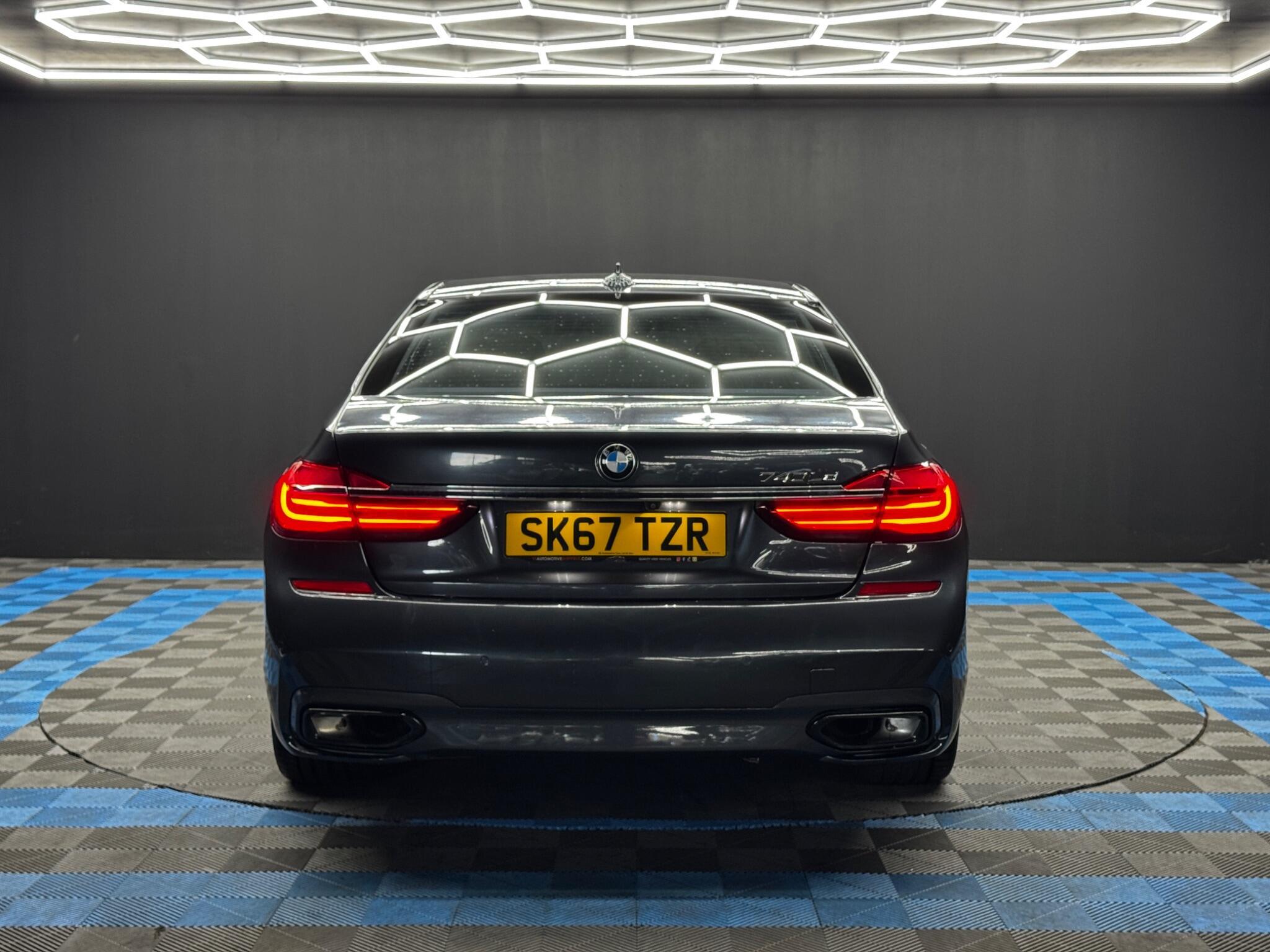 BMW 7 Series - Image 6