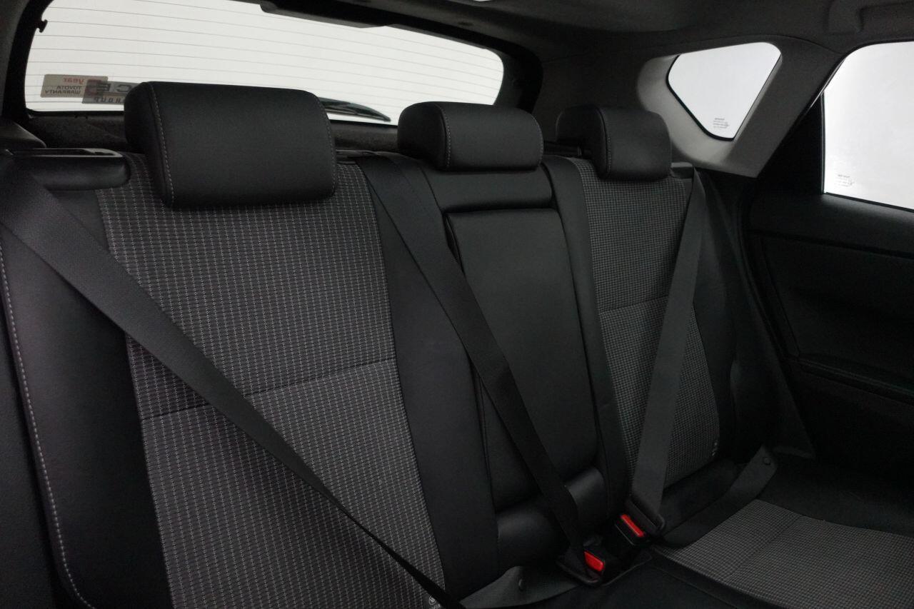 Toyota Auris - Image 18