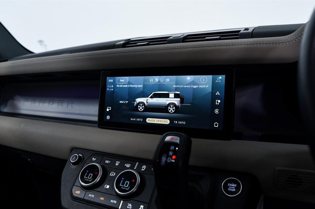 Land Rover Defender 110 - Image 26