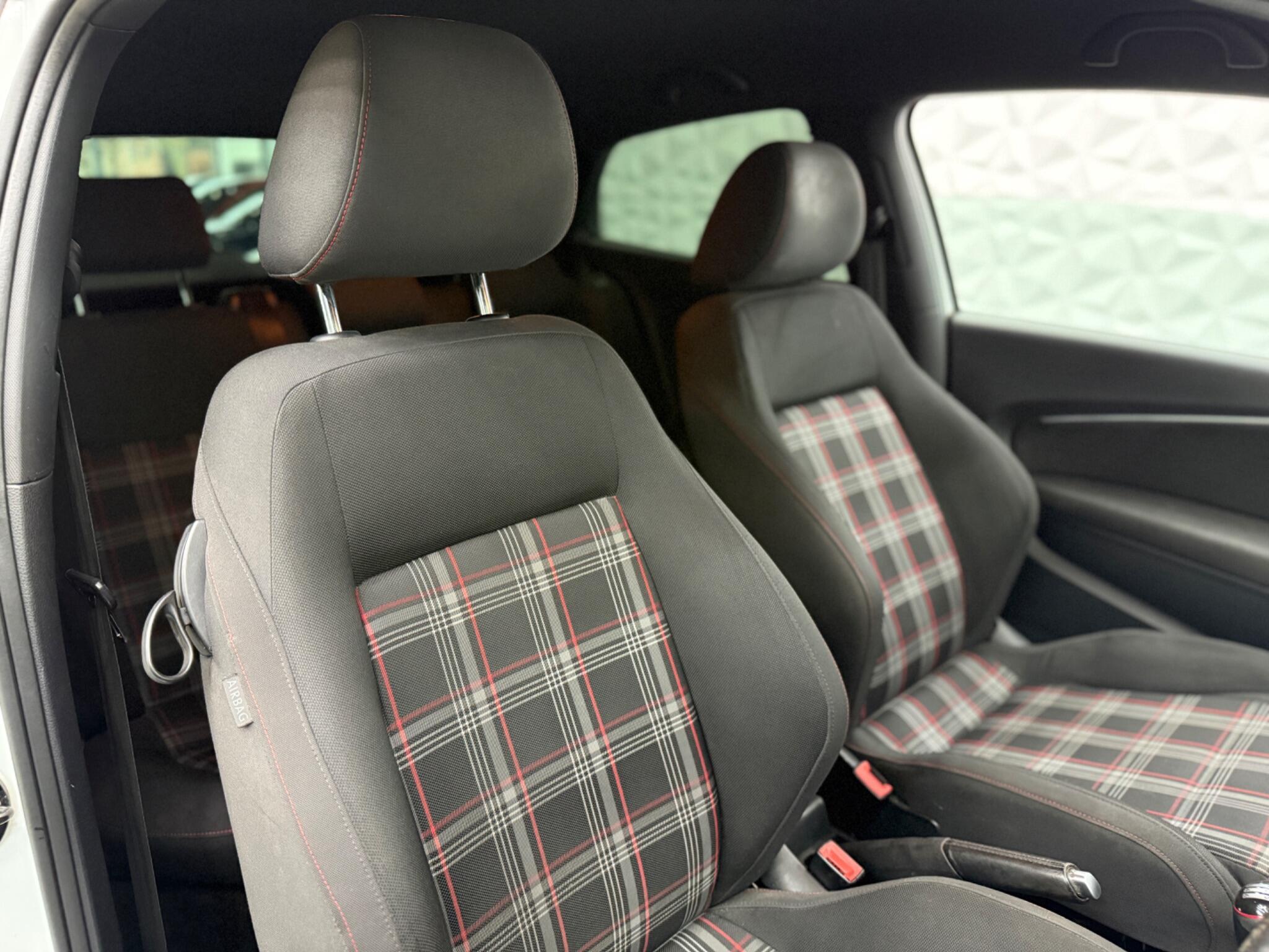 Volkswagen Polo - Image 21