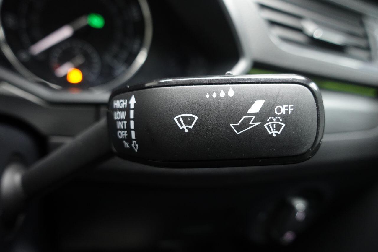 Skoda Superb - Image 49