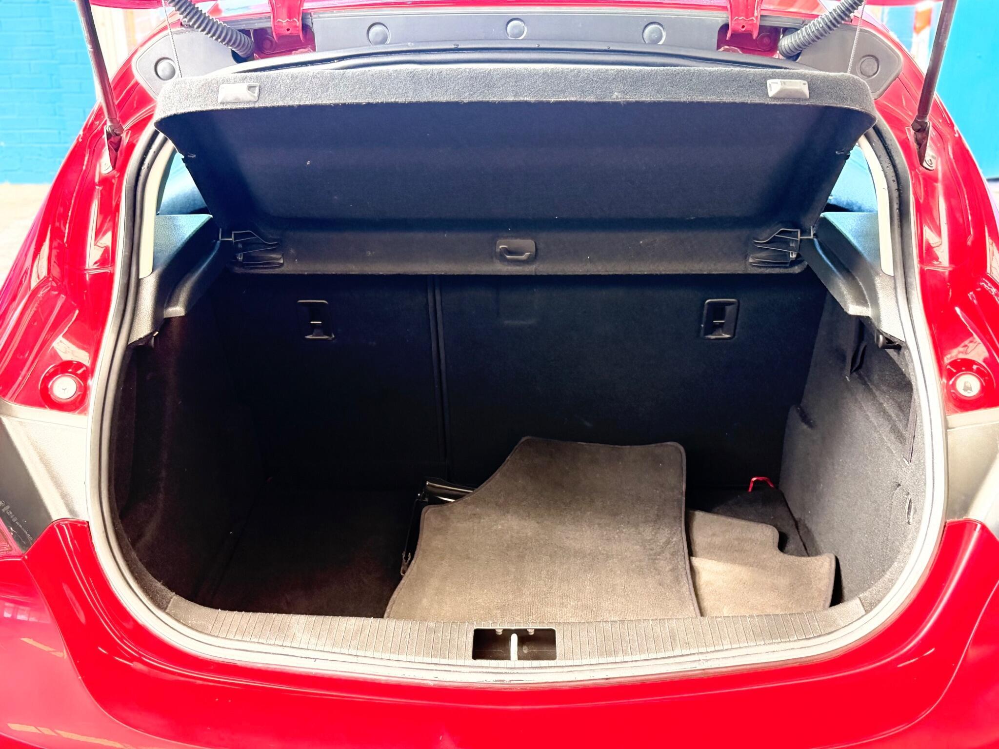 Vauxhall Astra - Image 30