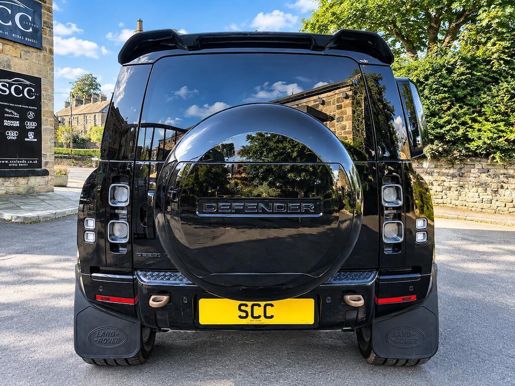 Land Rover Defender 110 - Image 7