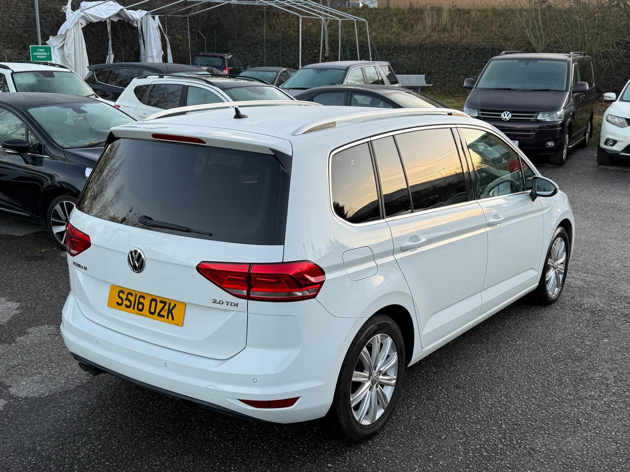 Volkswagen Touran - Image 15