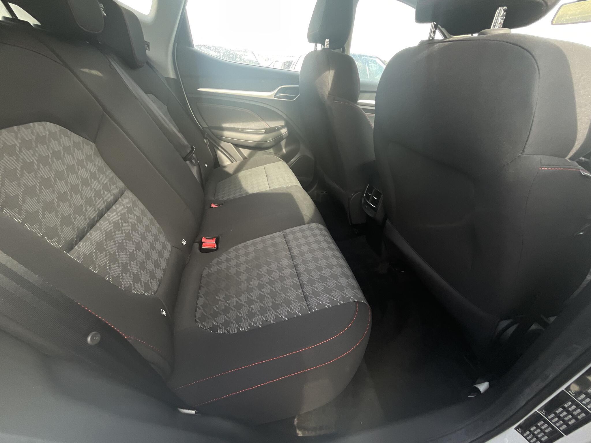 MG MG ZS - Image 12