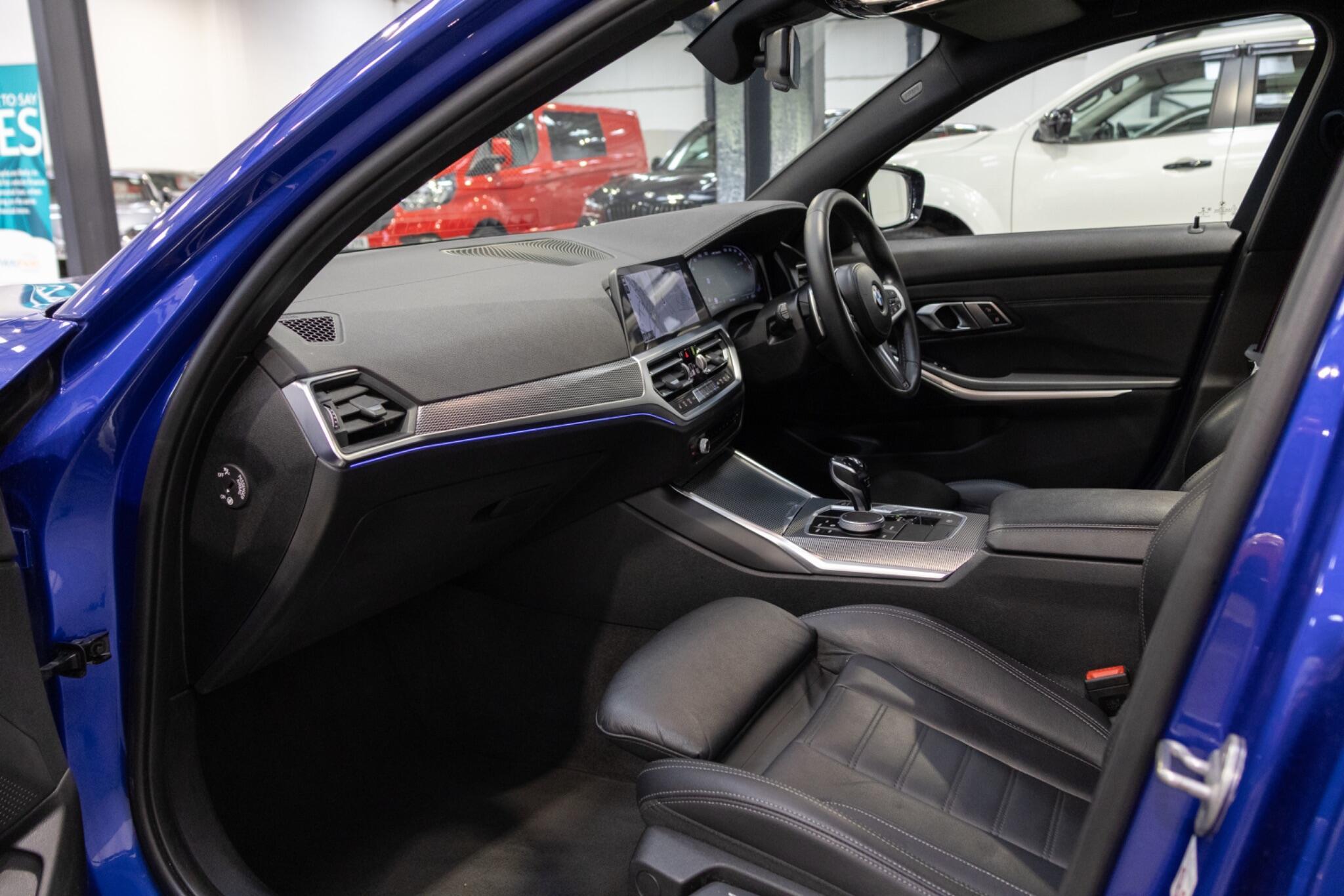 BMW 3 Series - Image 12