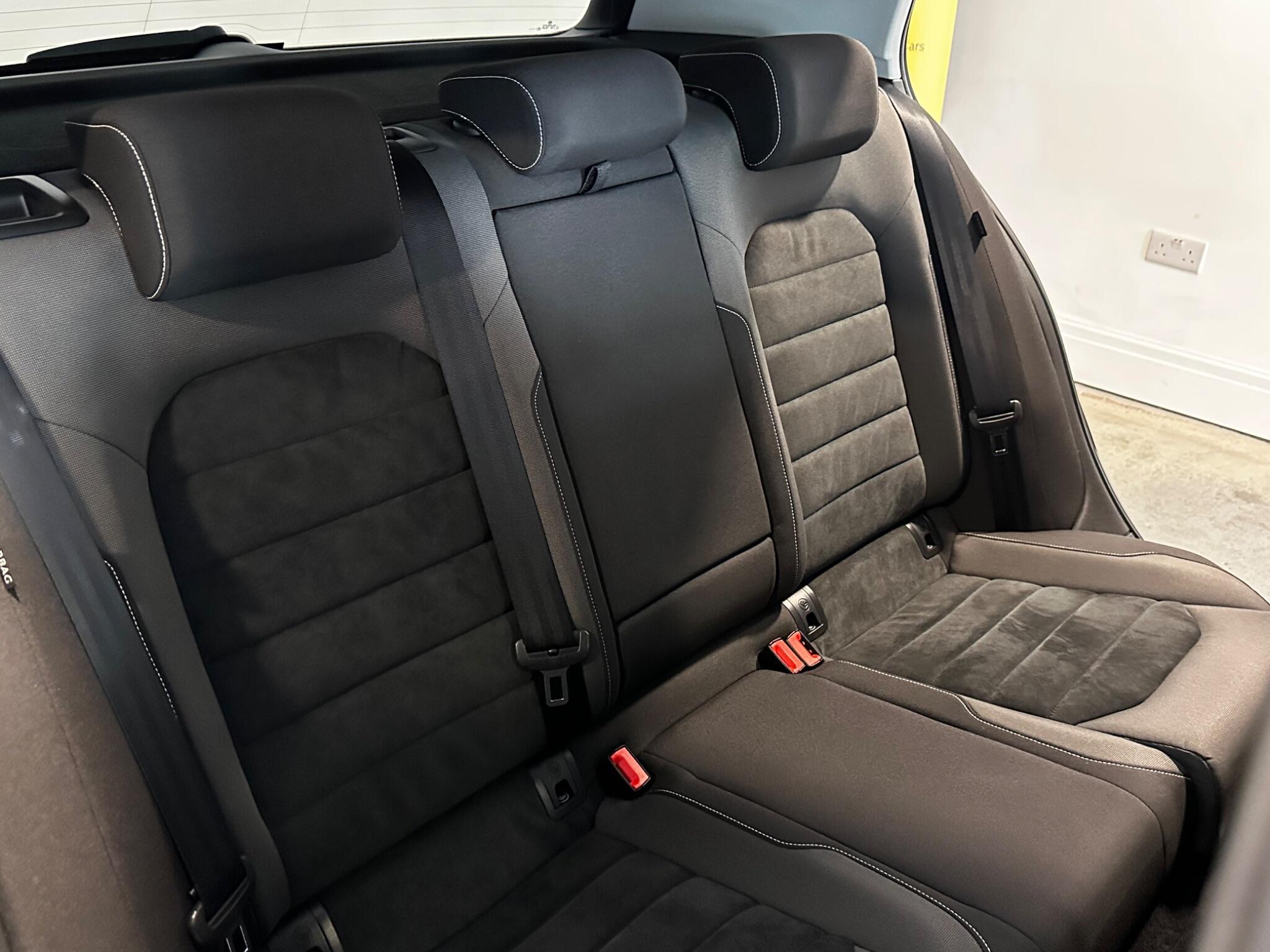 Volkswagen Golf - Image 19