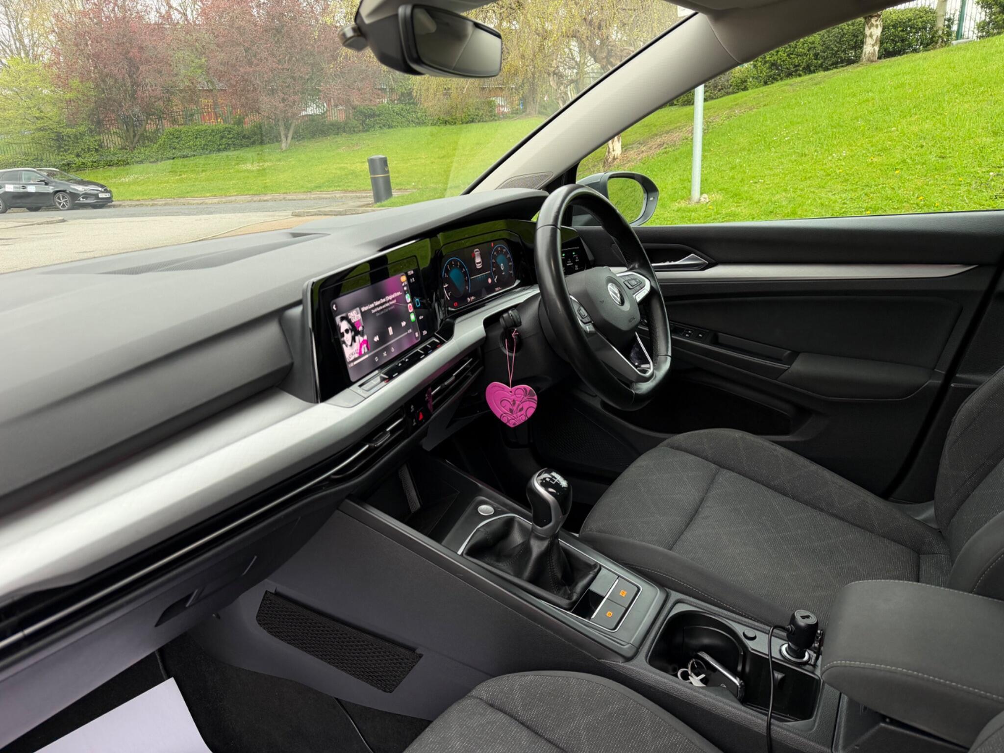 Volkswagen Golf - Image 38