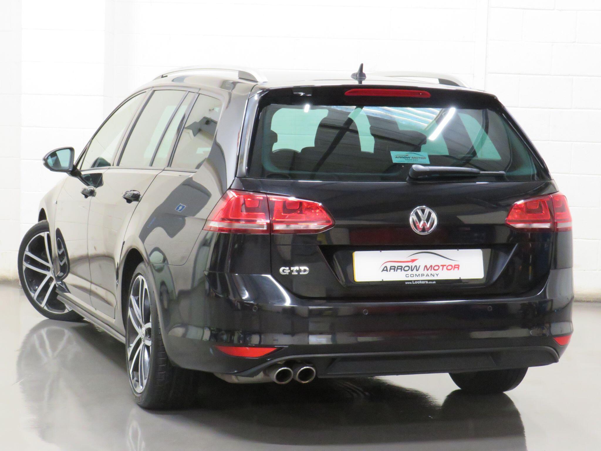 Volkswagen Golf - Image 5