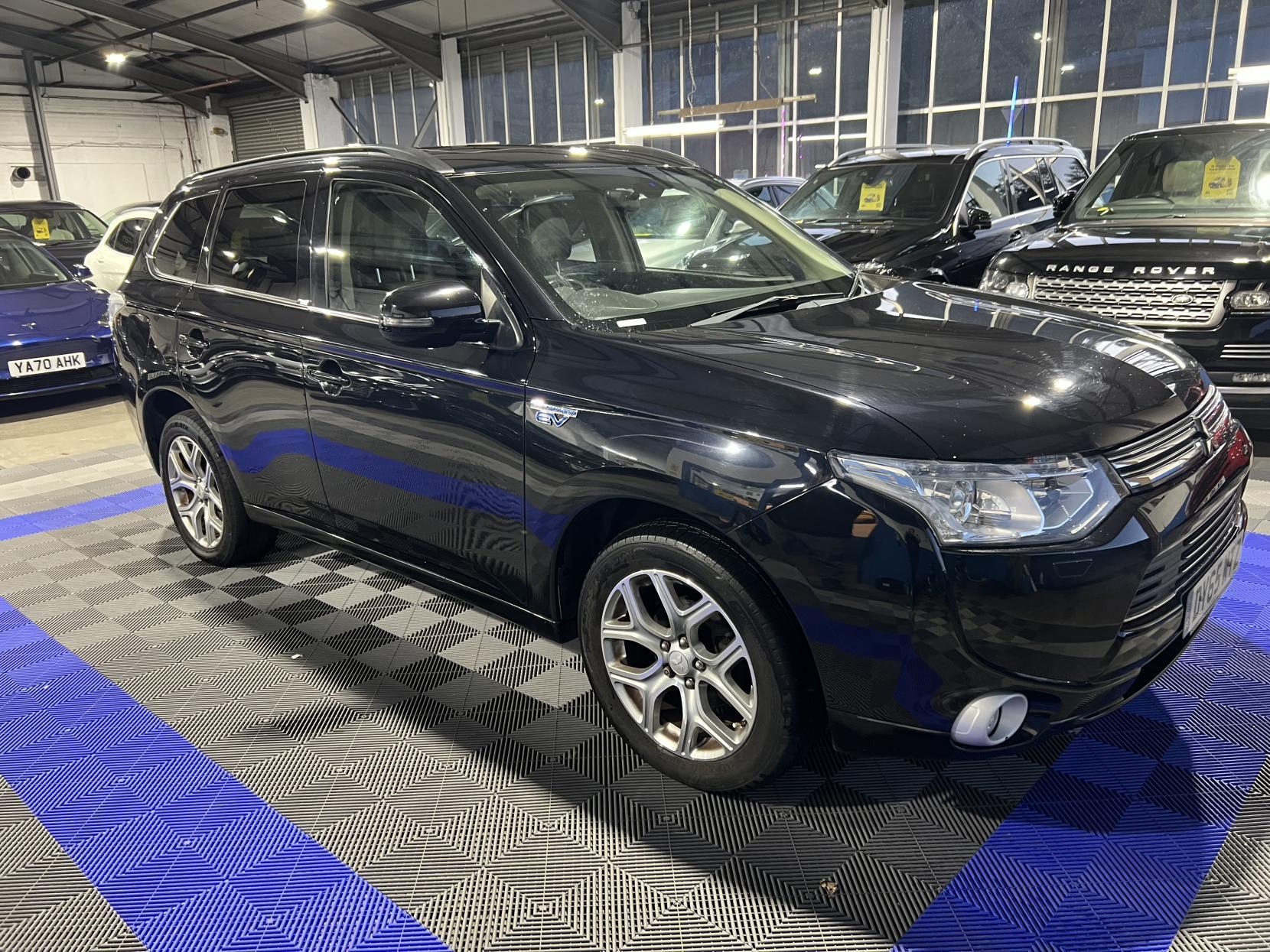 Mitsubishi Outlander - Image 18