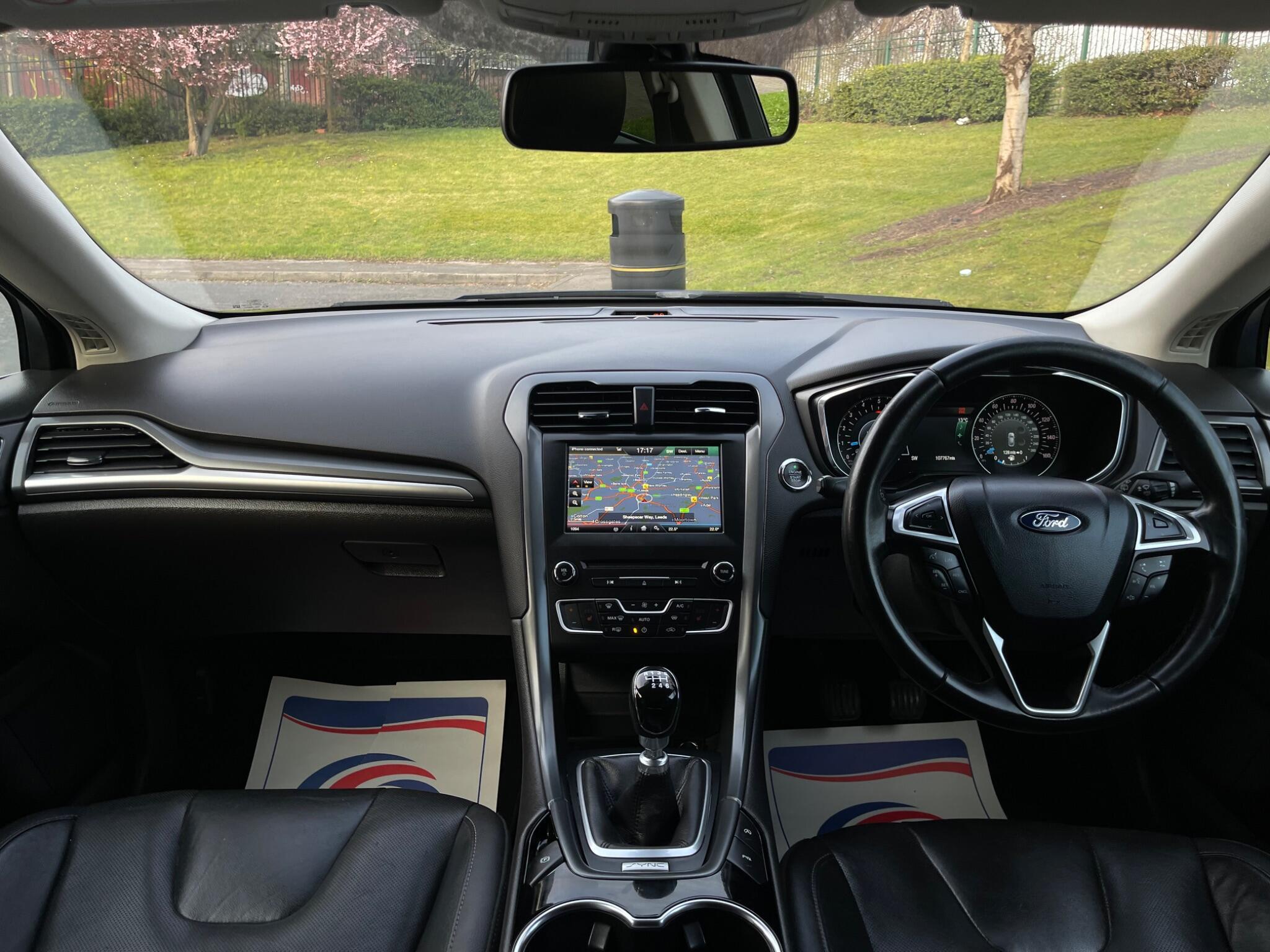 Ford Mondeo - Image 35