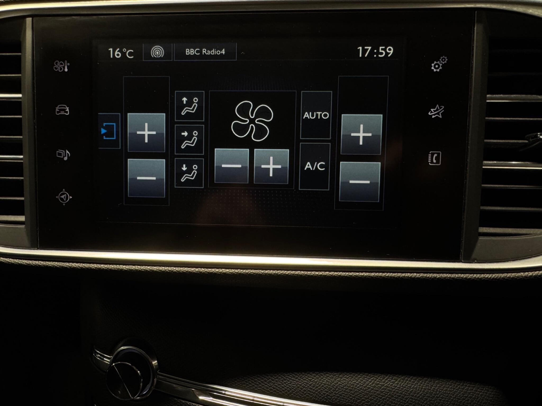 Peugeot 308 SW - Image 18