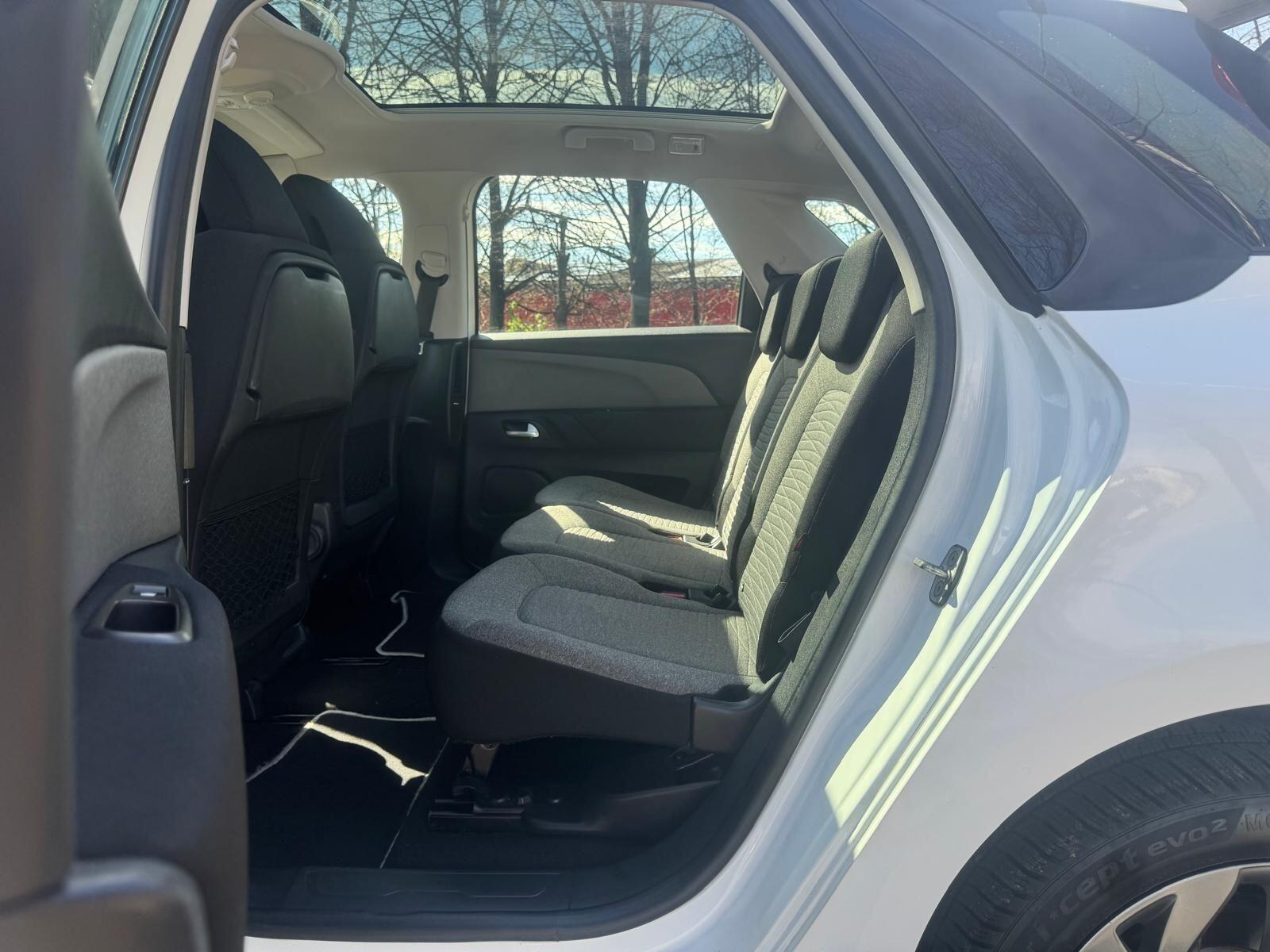 Citroen C4 Picasso - Image 27