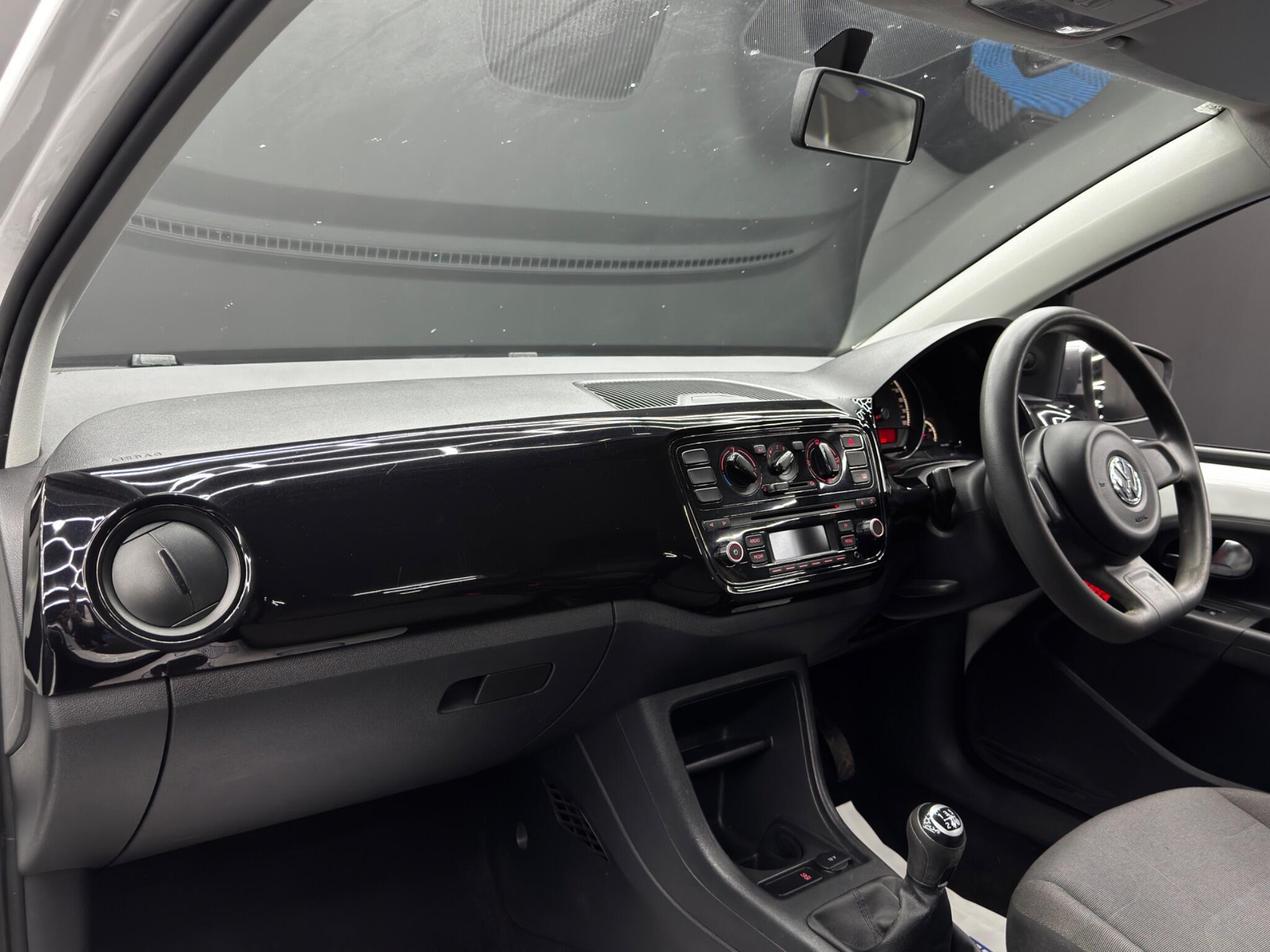 Volkswagen up! - Image 11