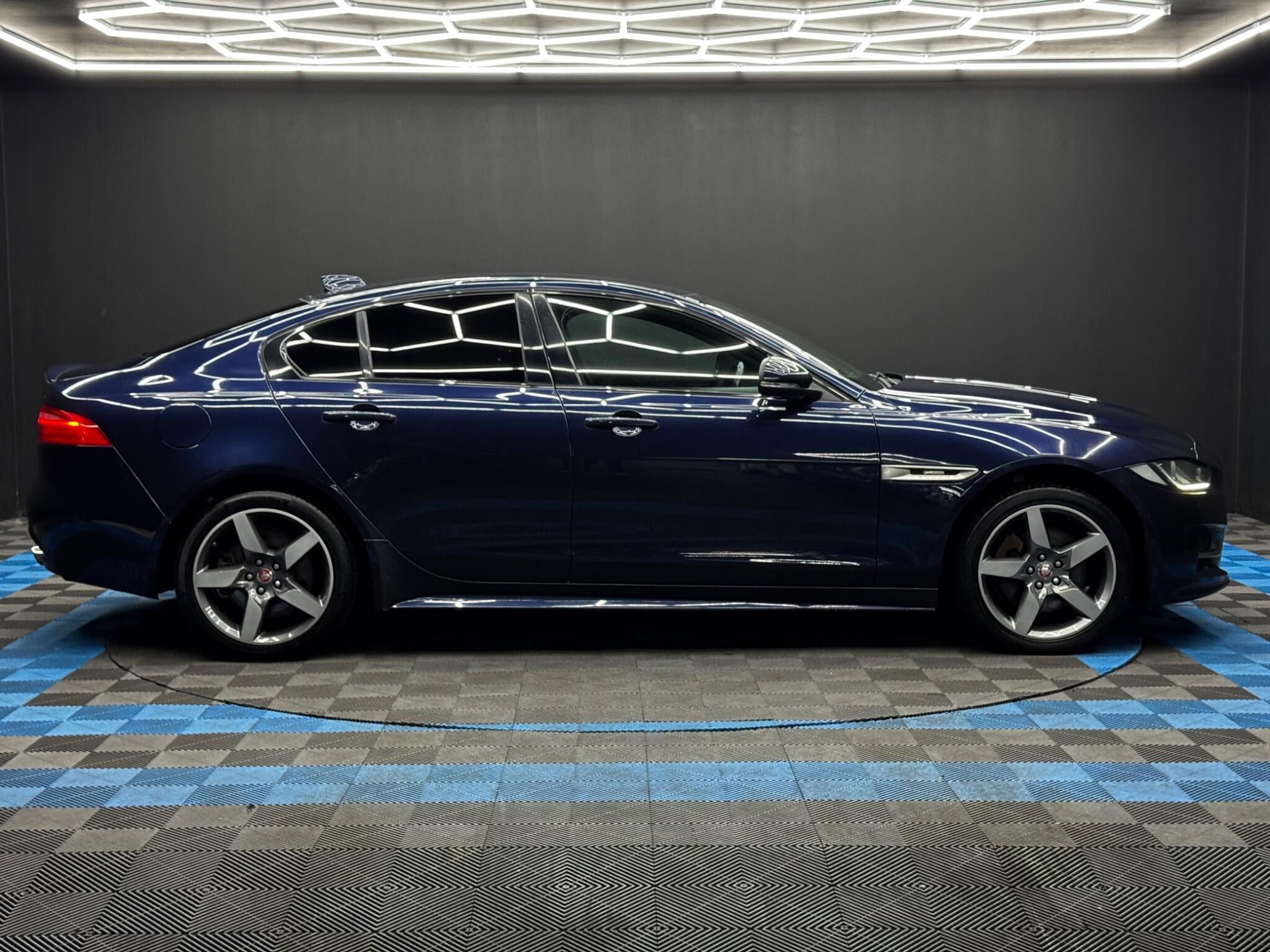 Jaguar XE - Image 4