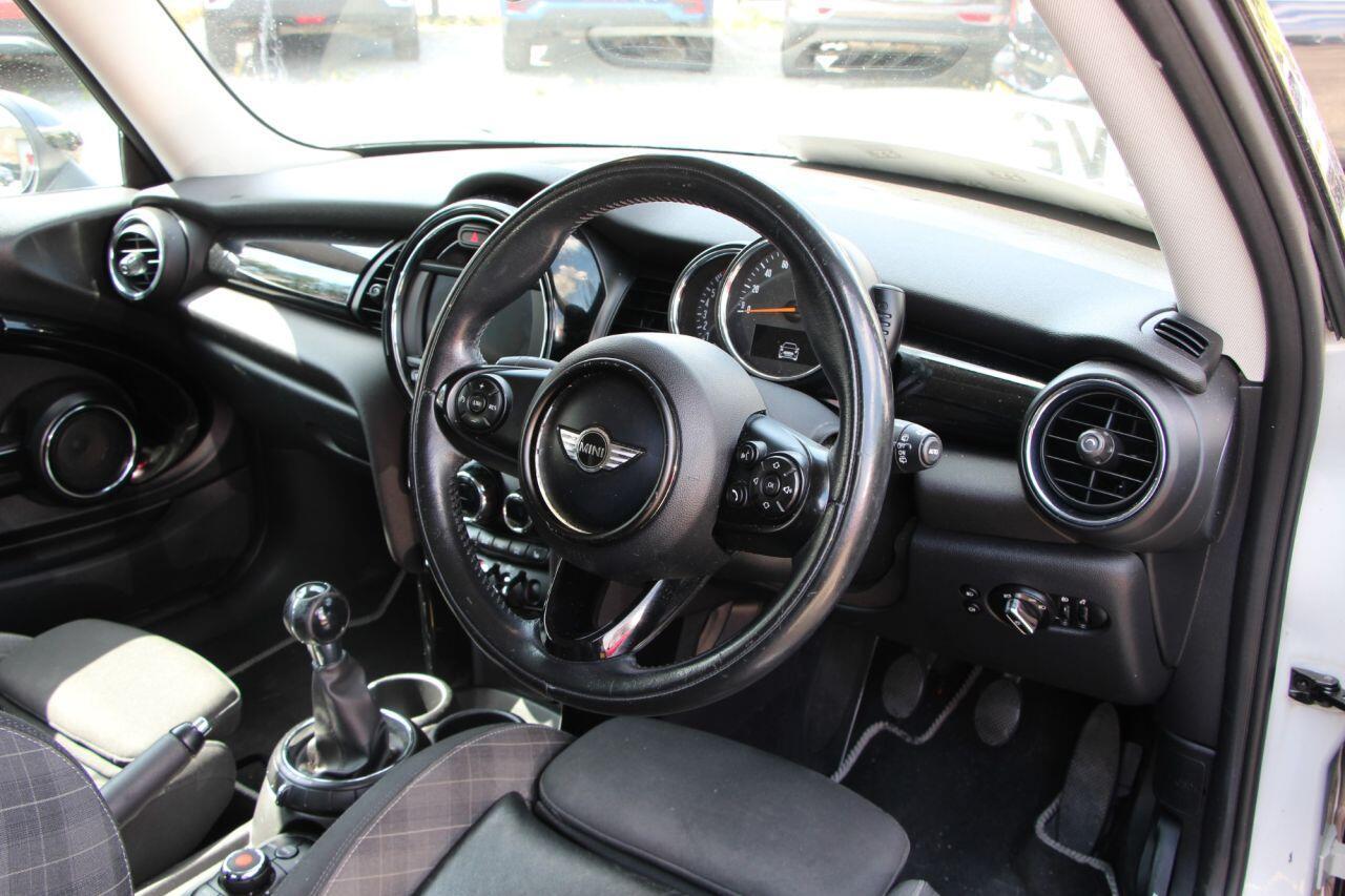 MINI Hatch - Image 6