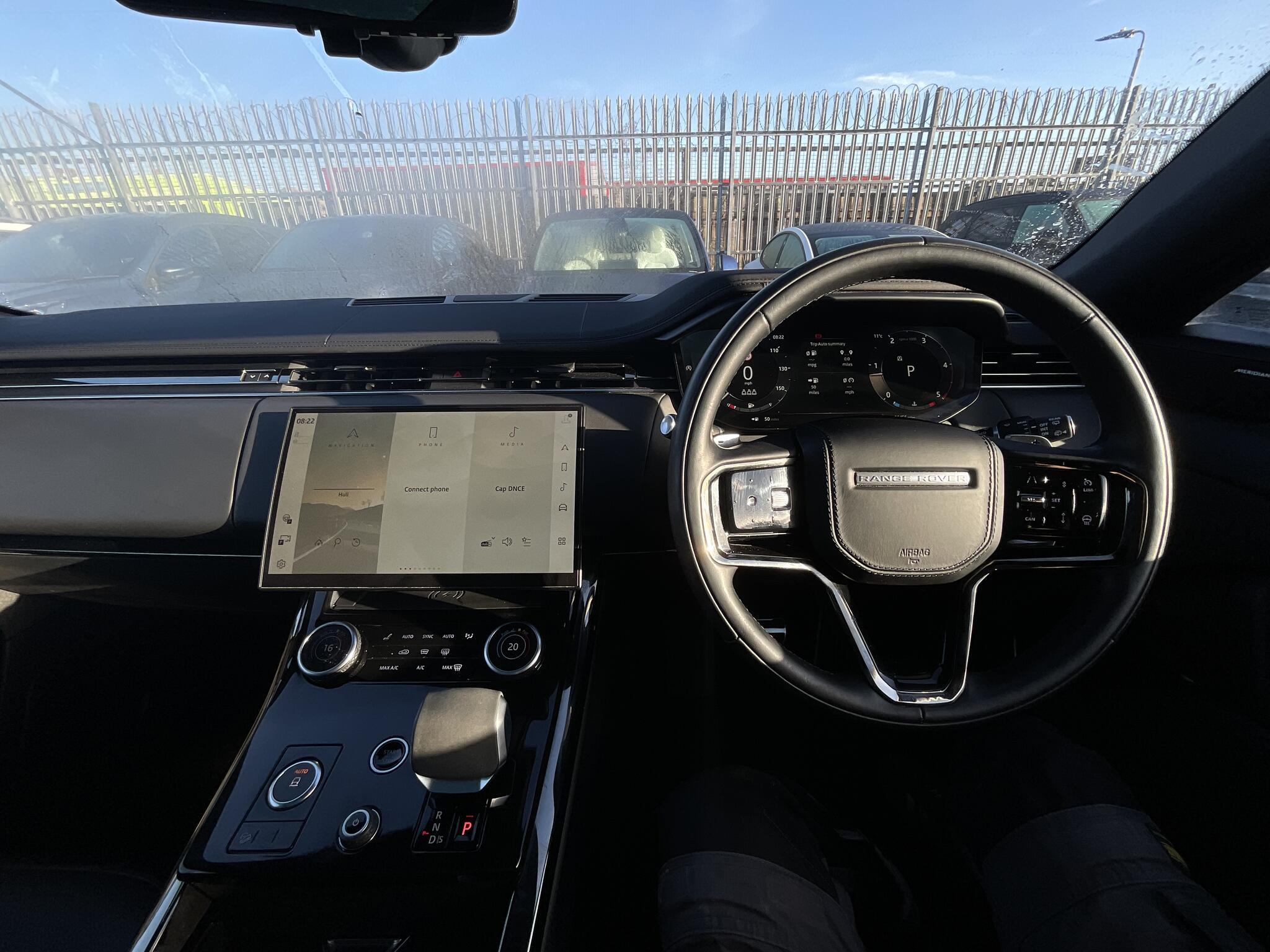 Land Rover RANGE ROVER SPORT - Image 17