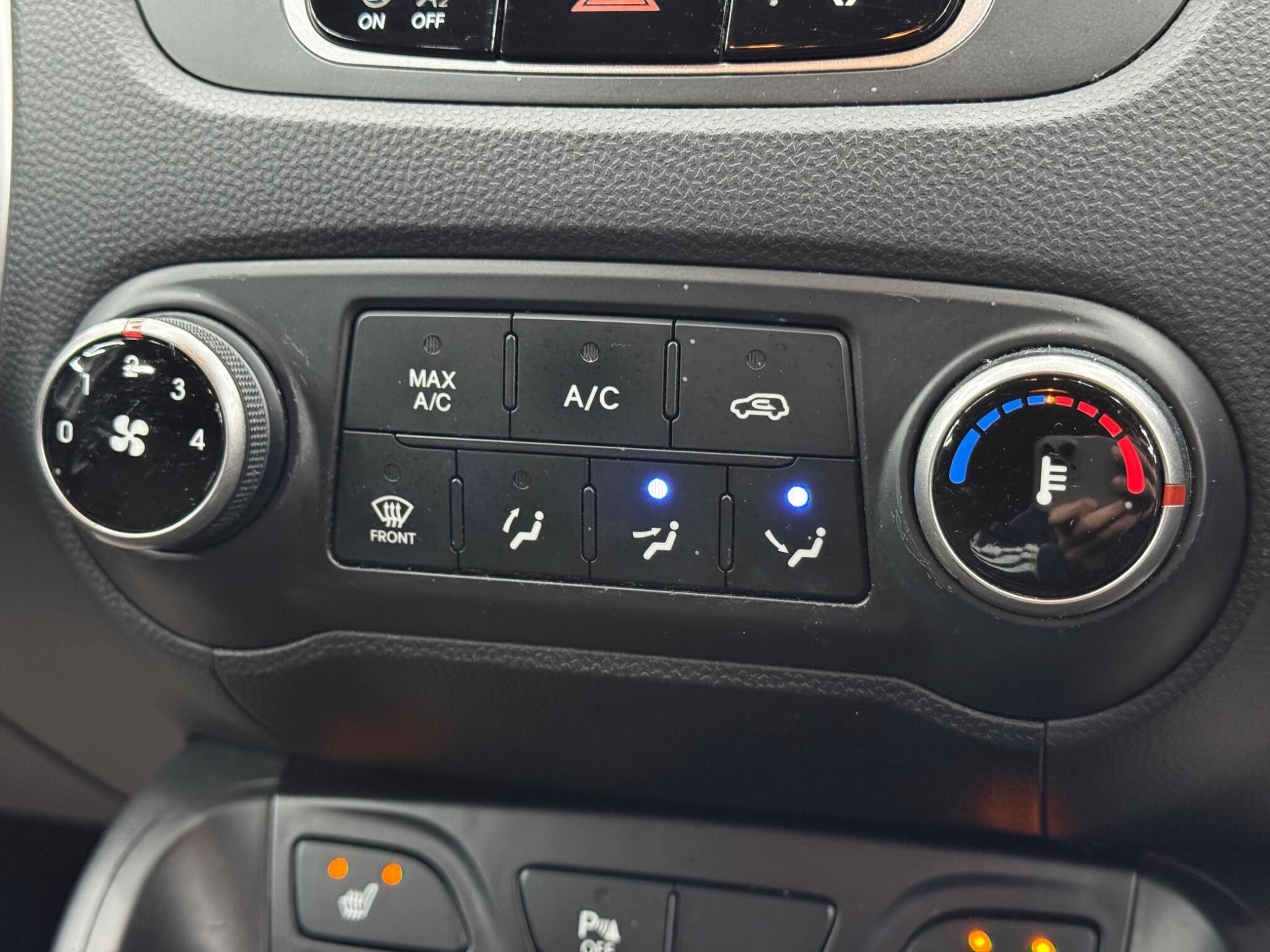 Hyundai ix35 - Image 27