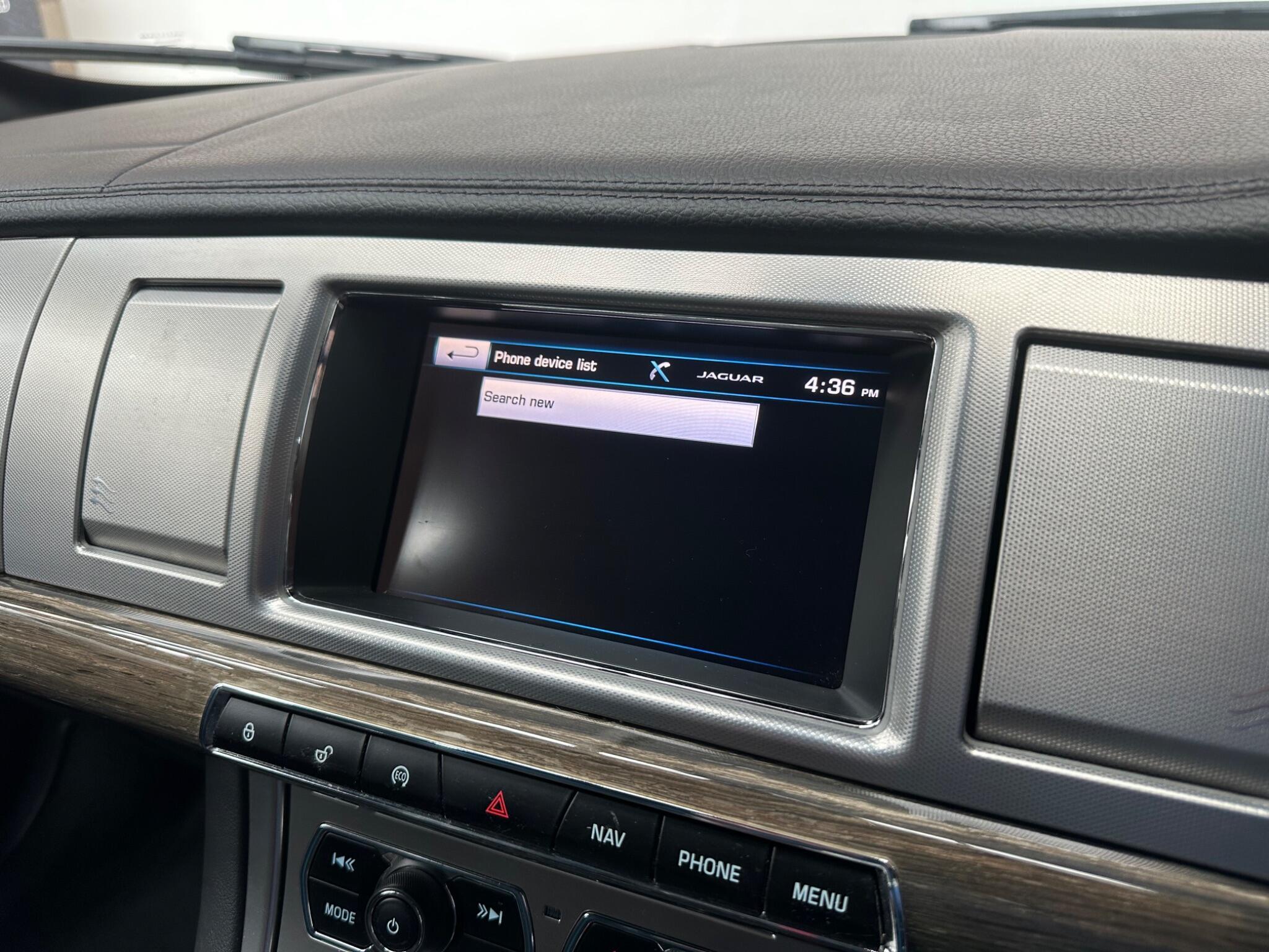 Jaguar XF - Image 19