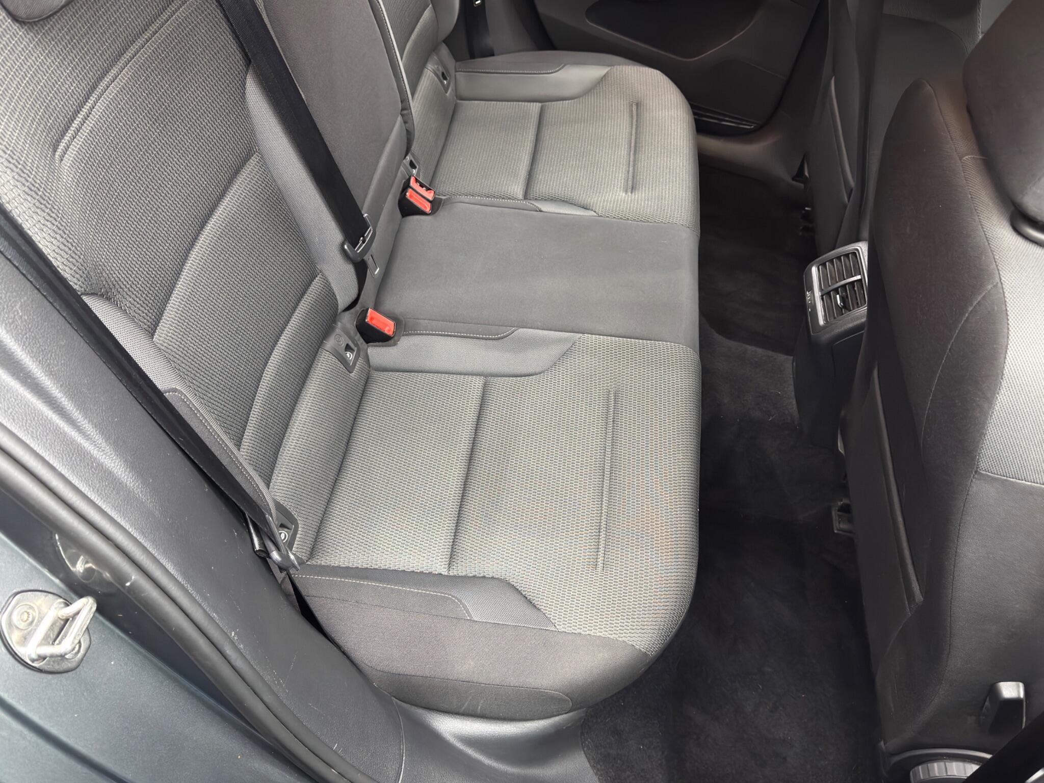 Volkswagen Golf - Image 16