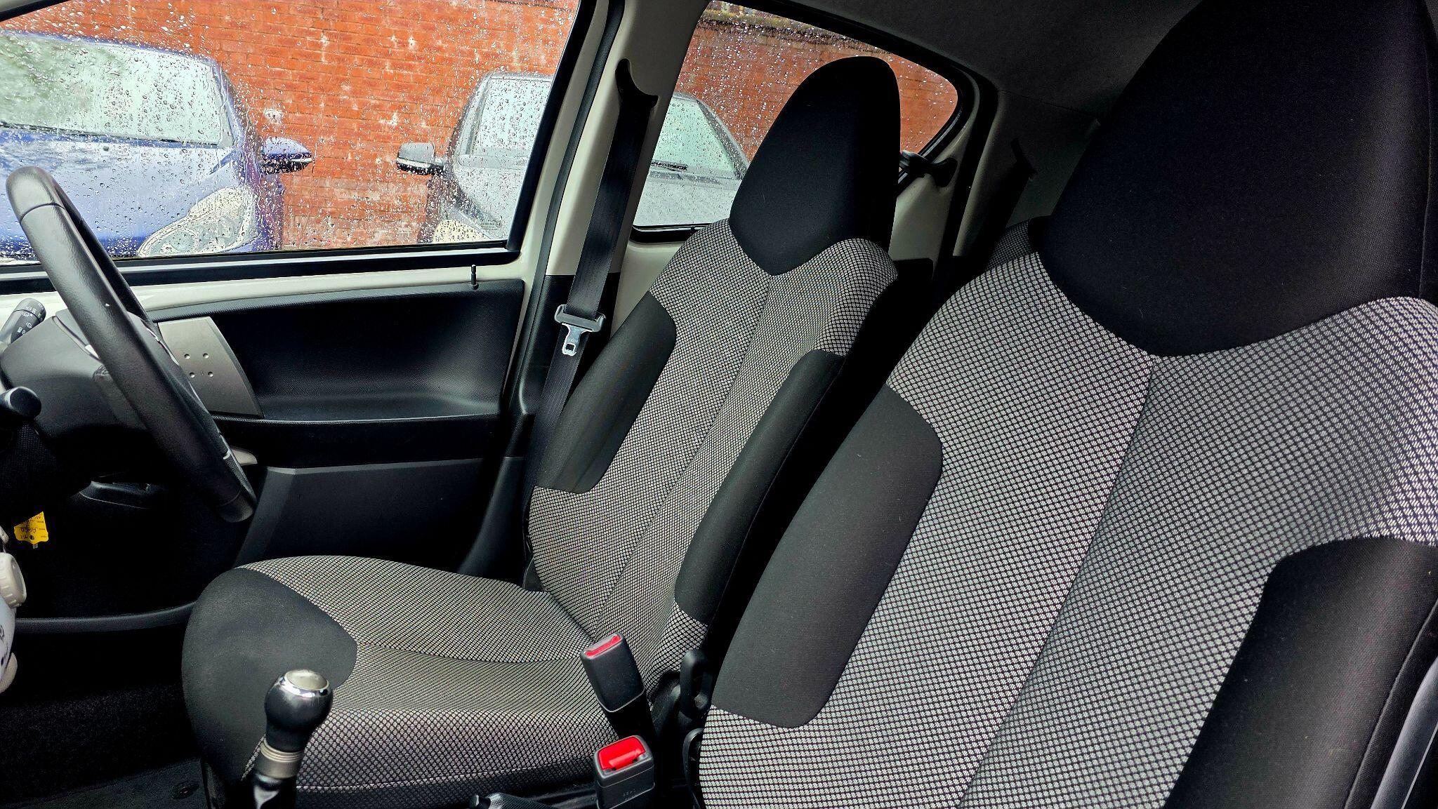 Toyota Aygo - Image 15