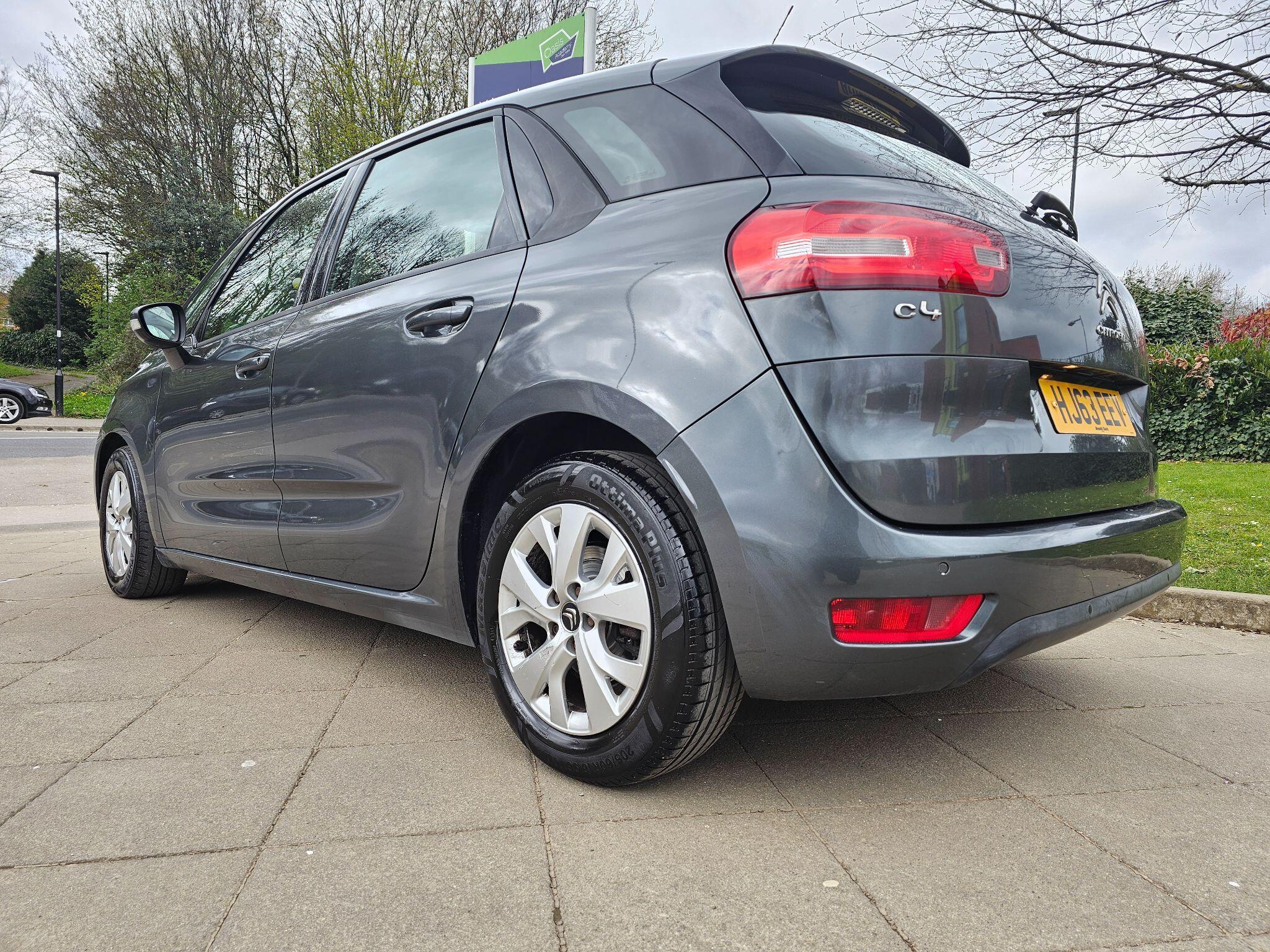 Citroen C4 Picasso - Image 12