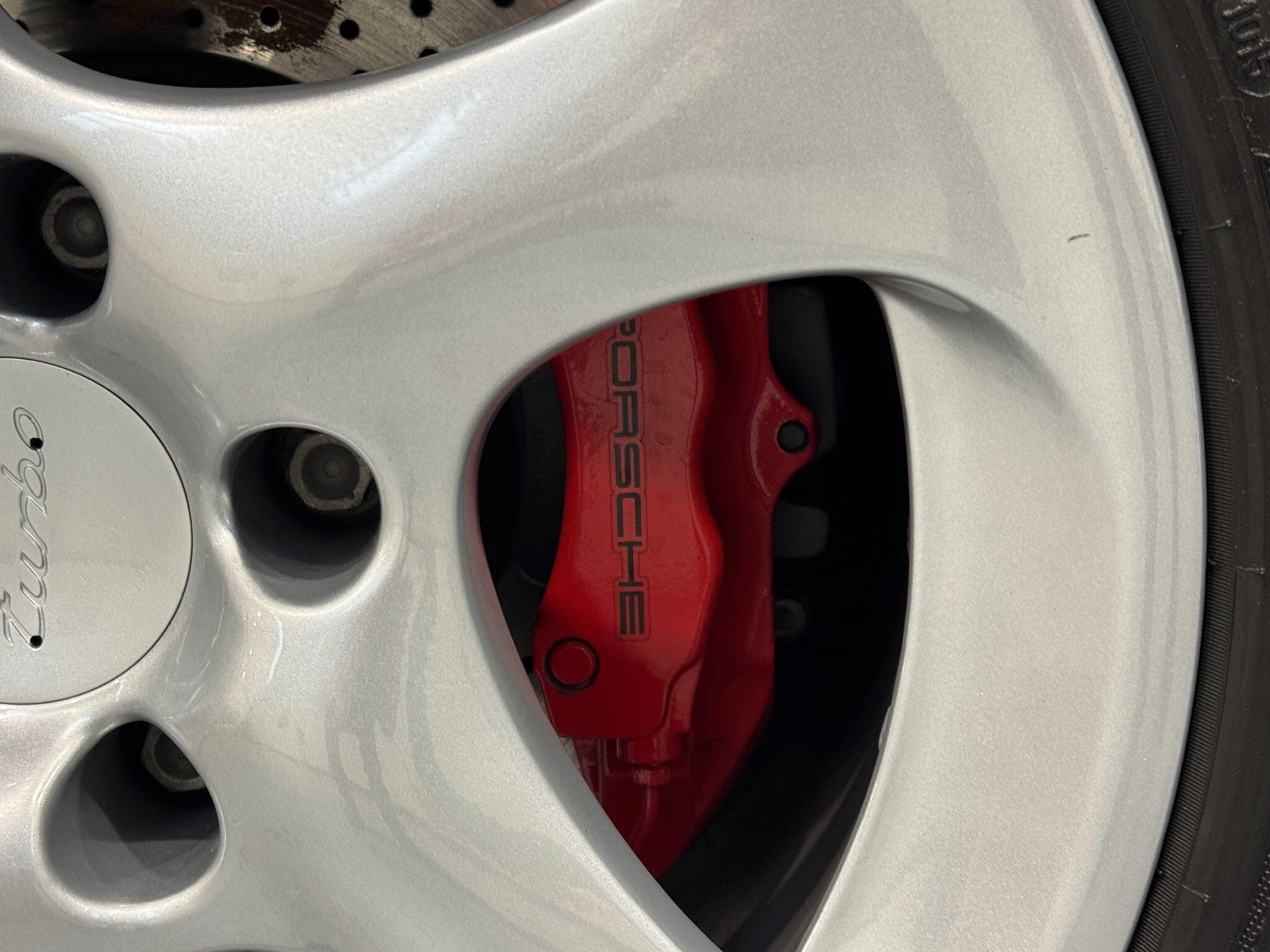 Porsche 911 - Image 31