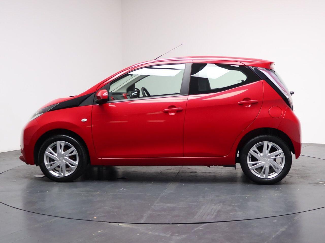 Toyota Aygo - Image 8