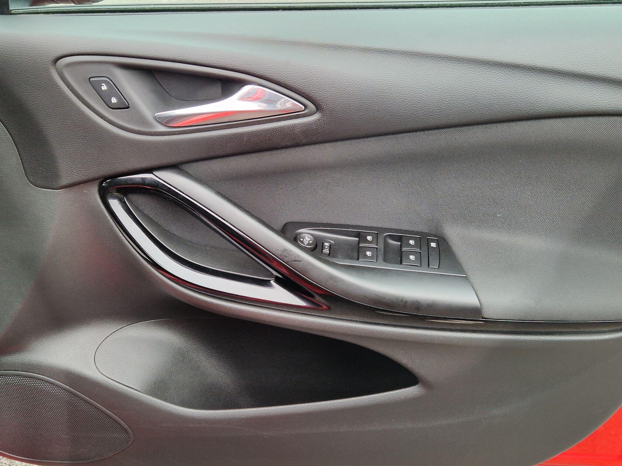 Vauxhall Astra - Image 31