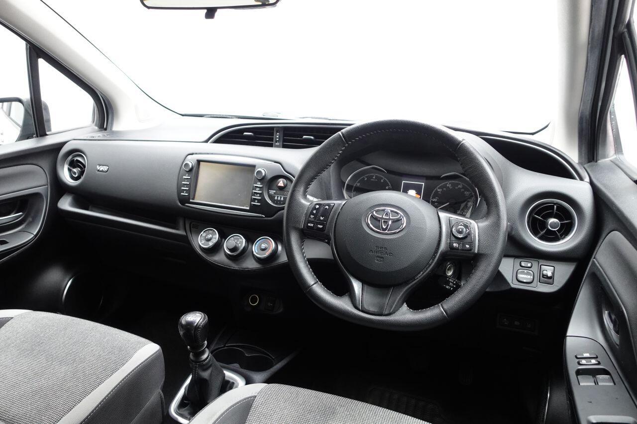 Toyota Yaris - Image 15