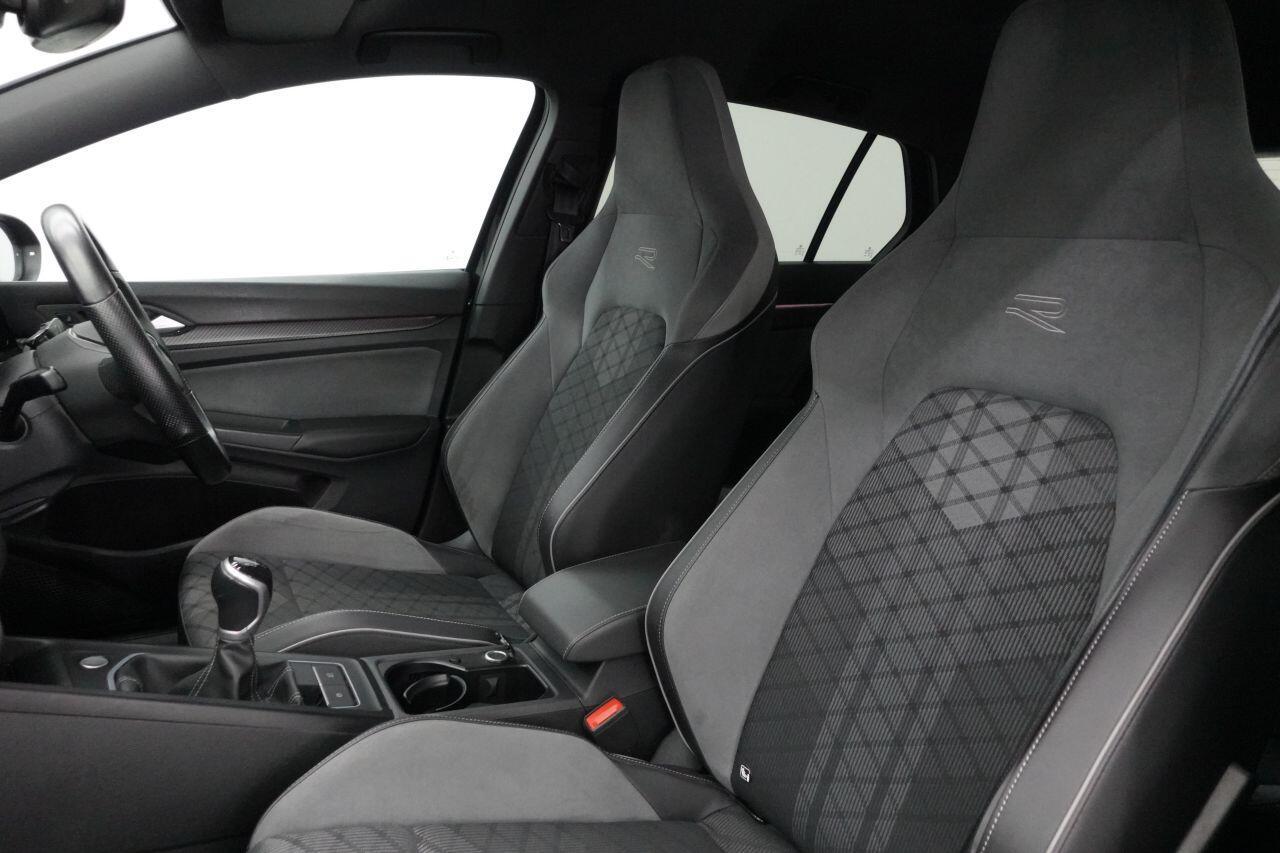 Volkswagen Golf - Image 9