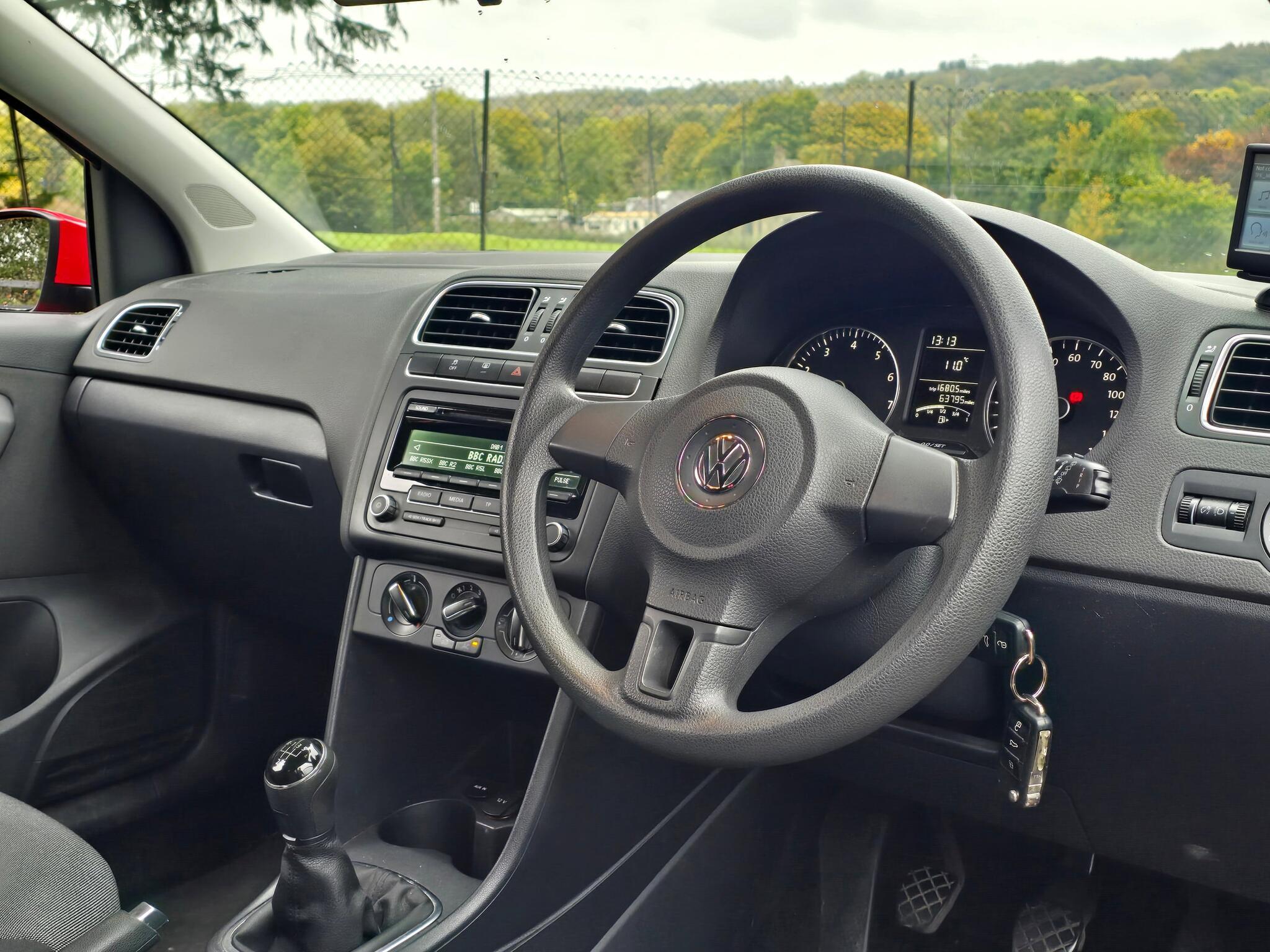 Volkswagen Polo - Image 8