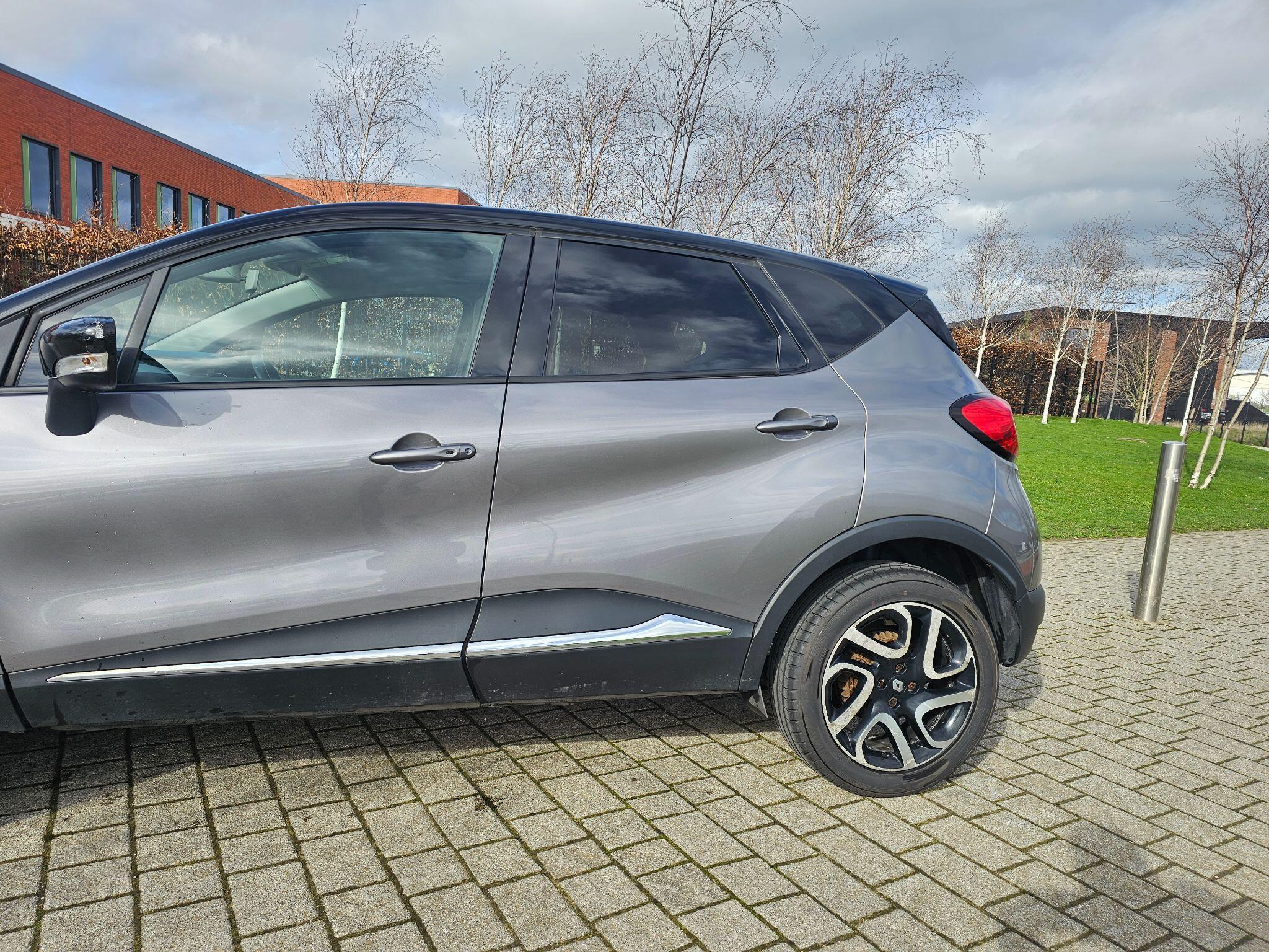 Renault Captur - Image 36