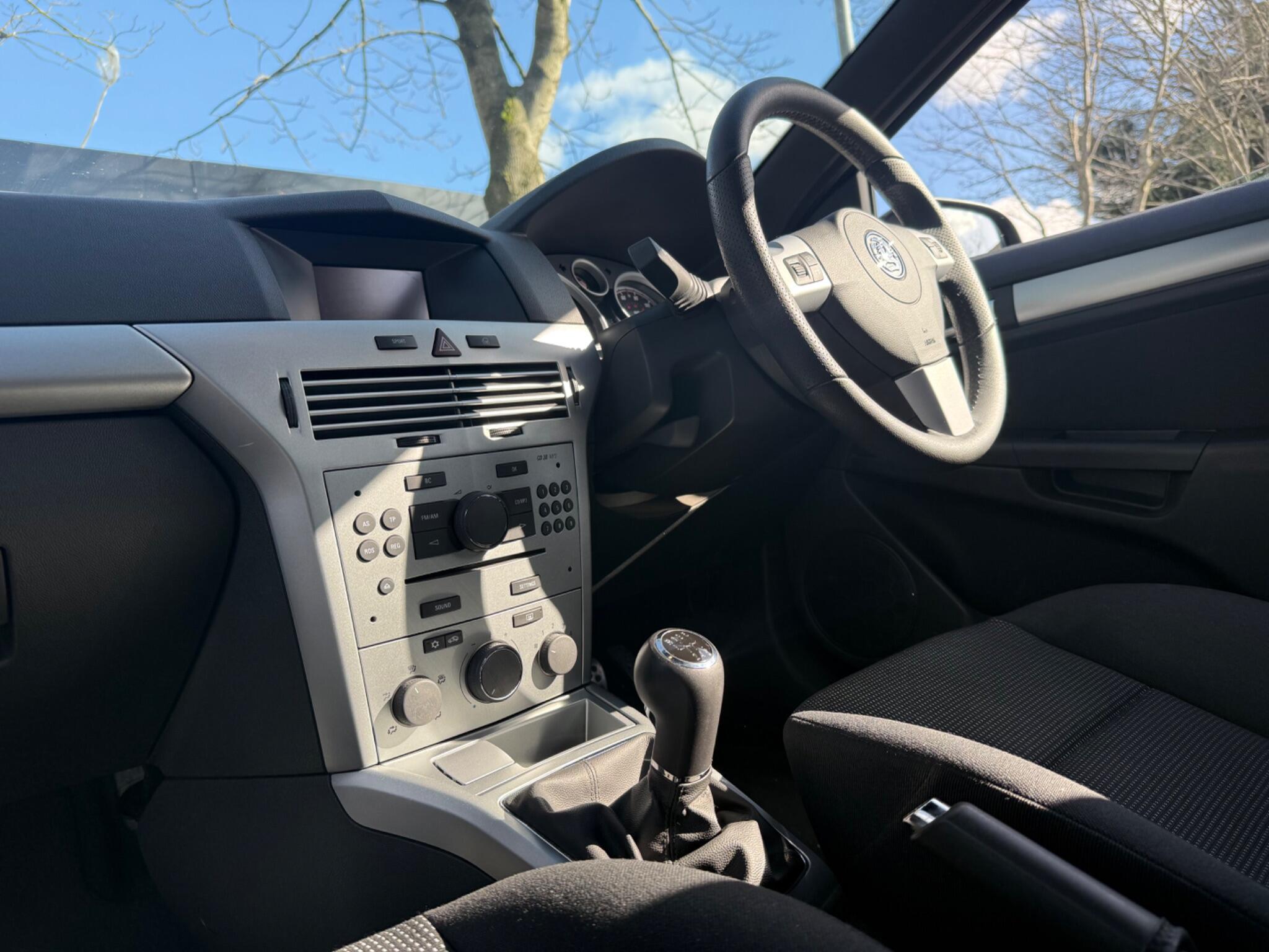 Vauxhall Astra - Image 22