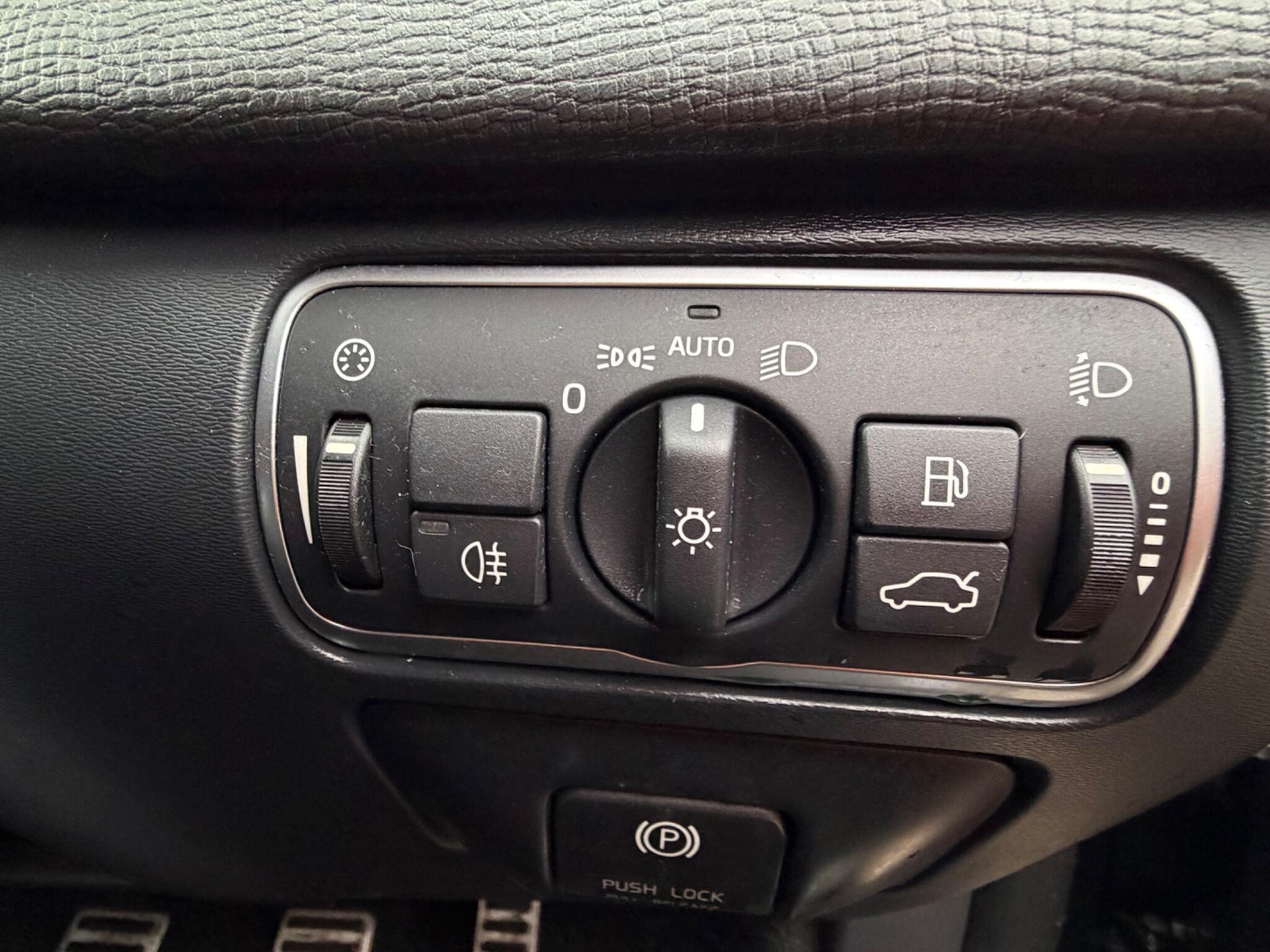 Volvo XC60 - Image 22