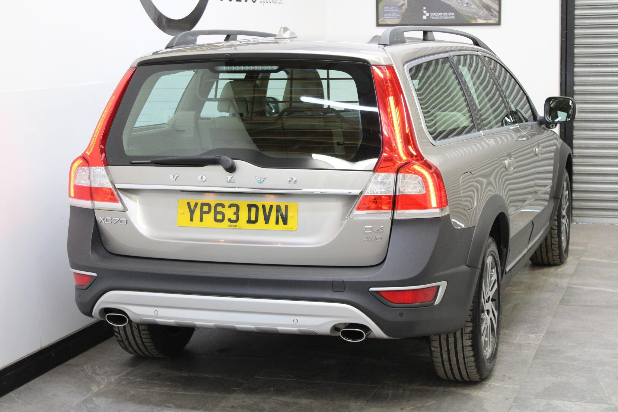 Volvo XC70 - Image 11