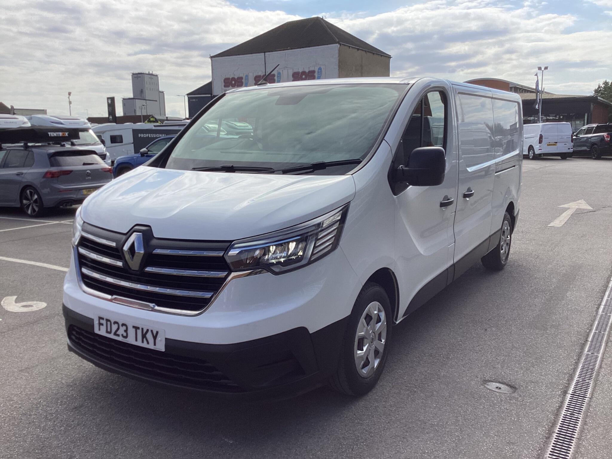 Renault Trafic - Image 3