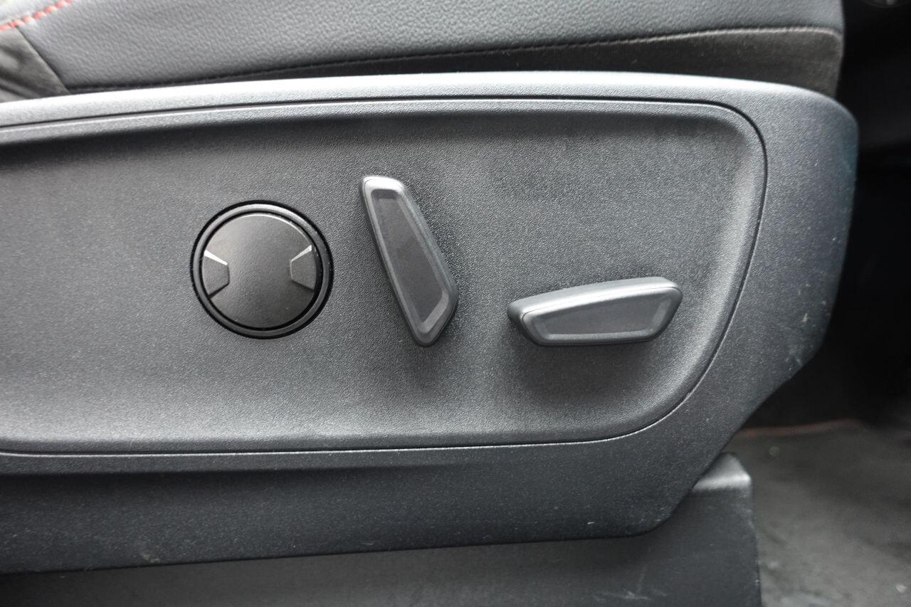 Ford Kuga - Image 18
