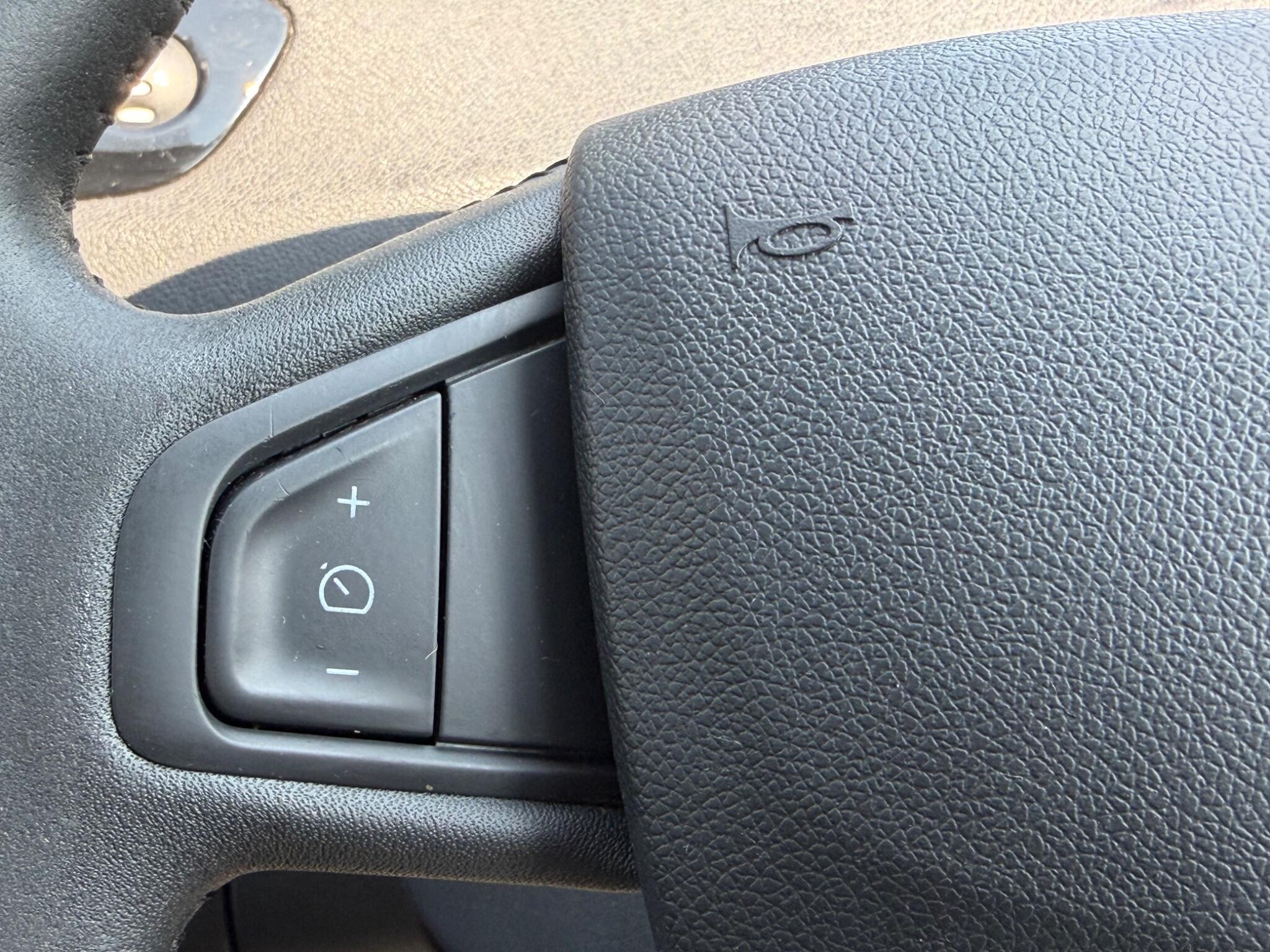 Renault Scenic - Image 17