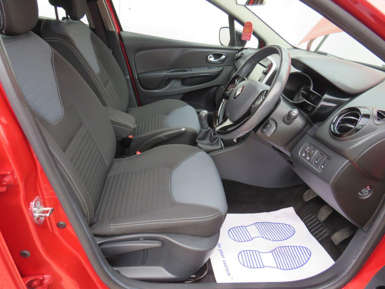 Renault Clio - Image 7