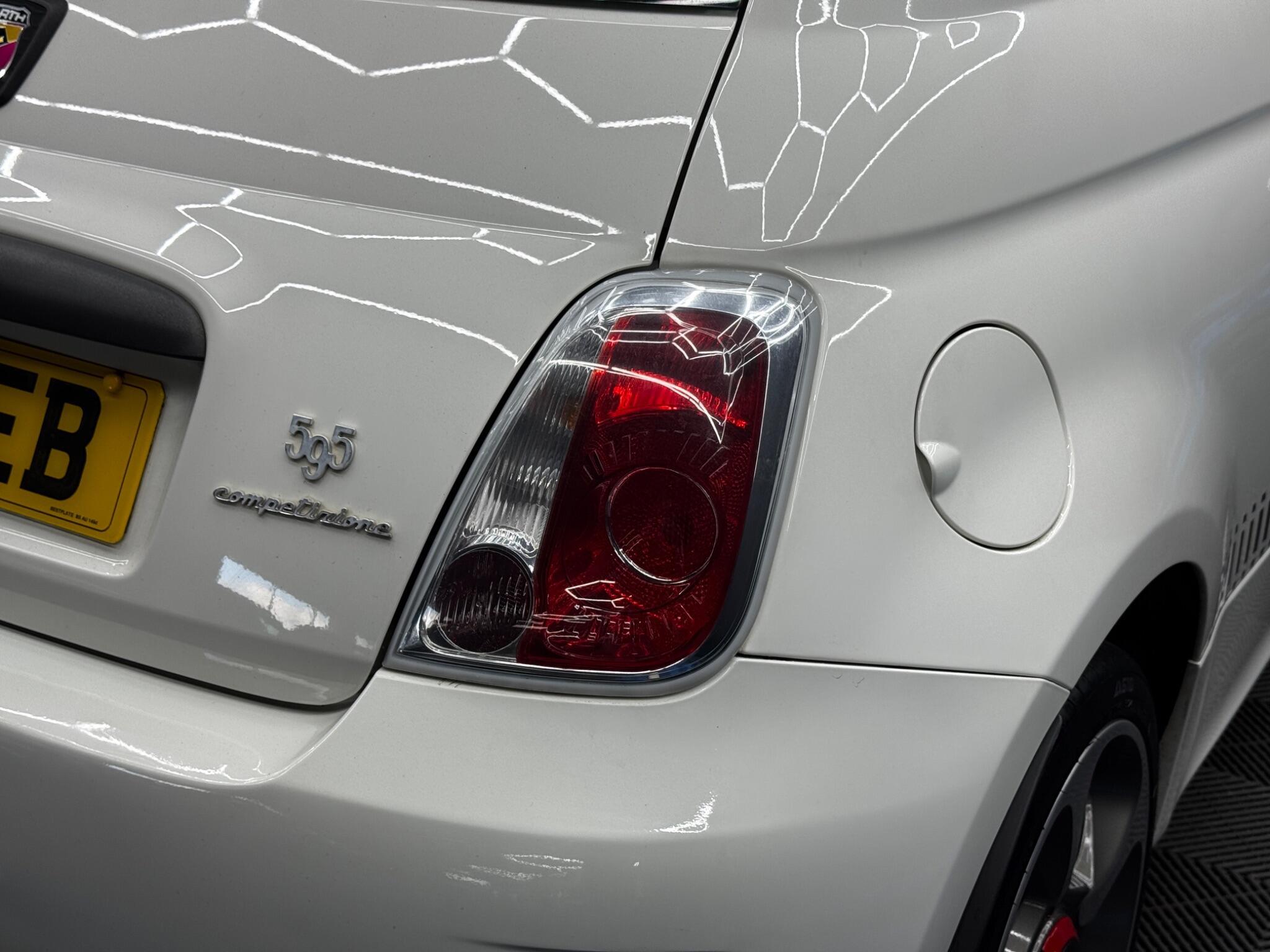 Abarth 595 - Image 29
