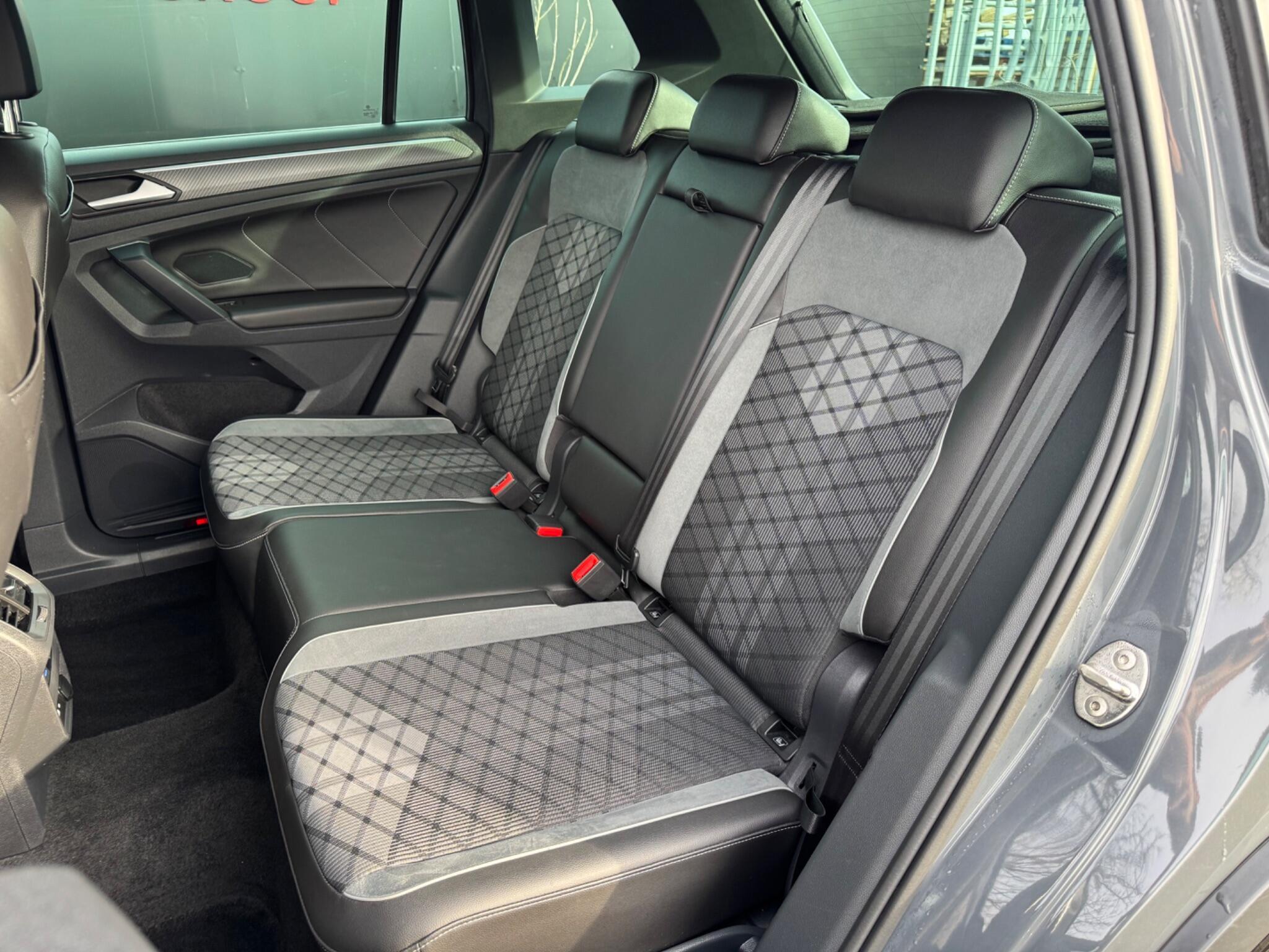 Volkswagen Tiguan - Image 19
