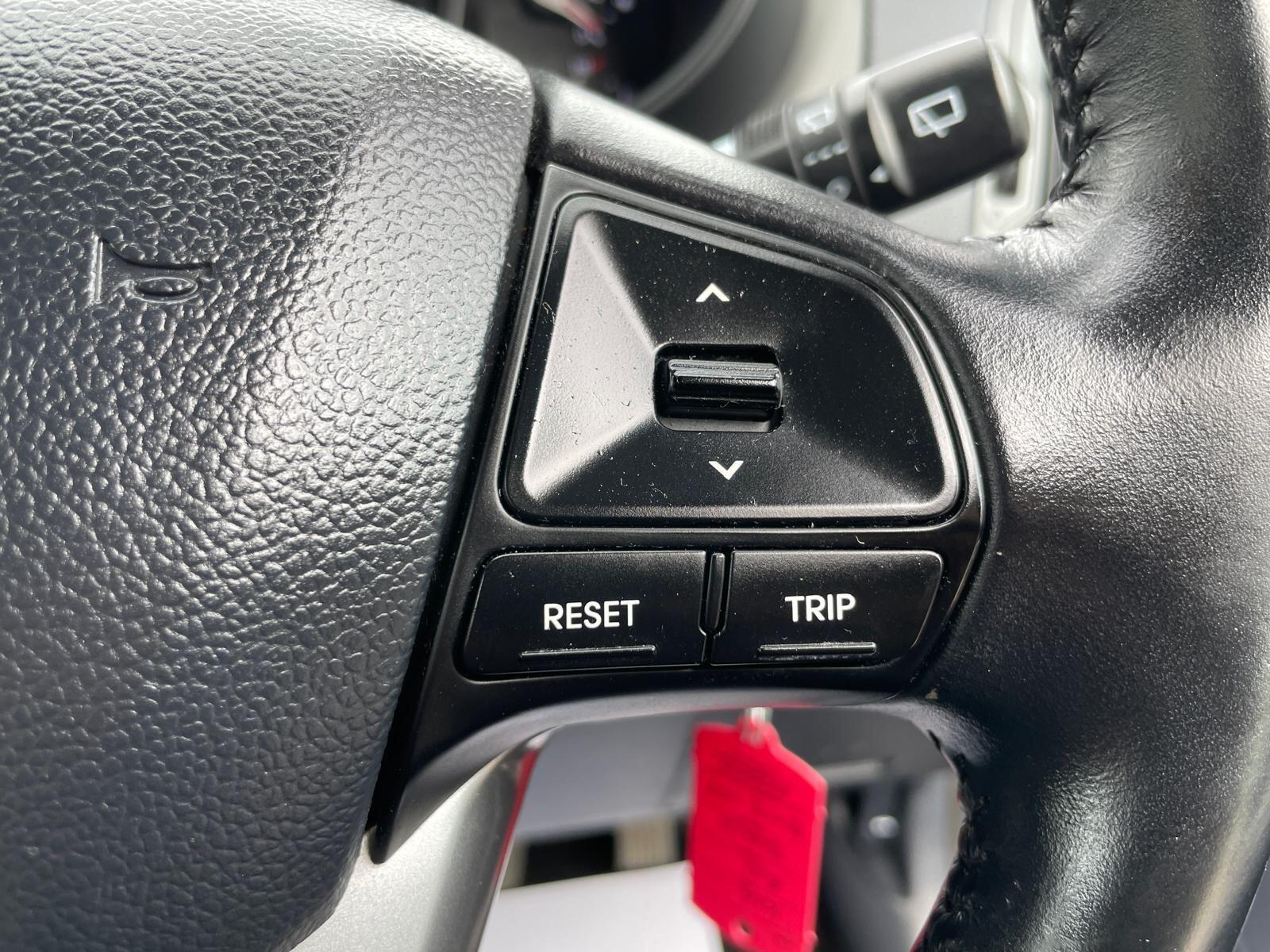 Kia Rio - Image 18