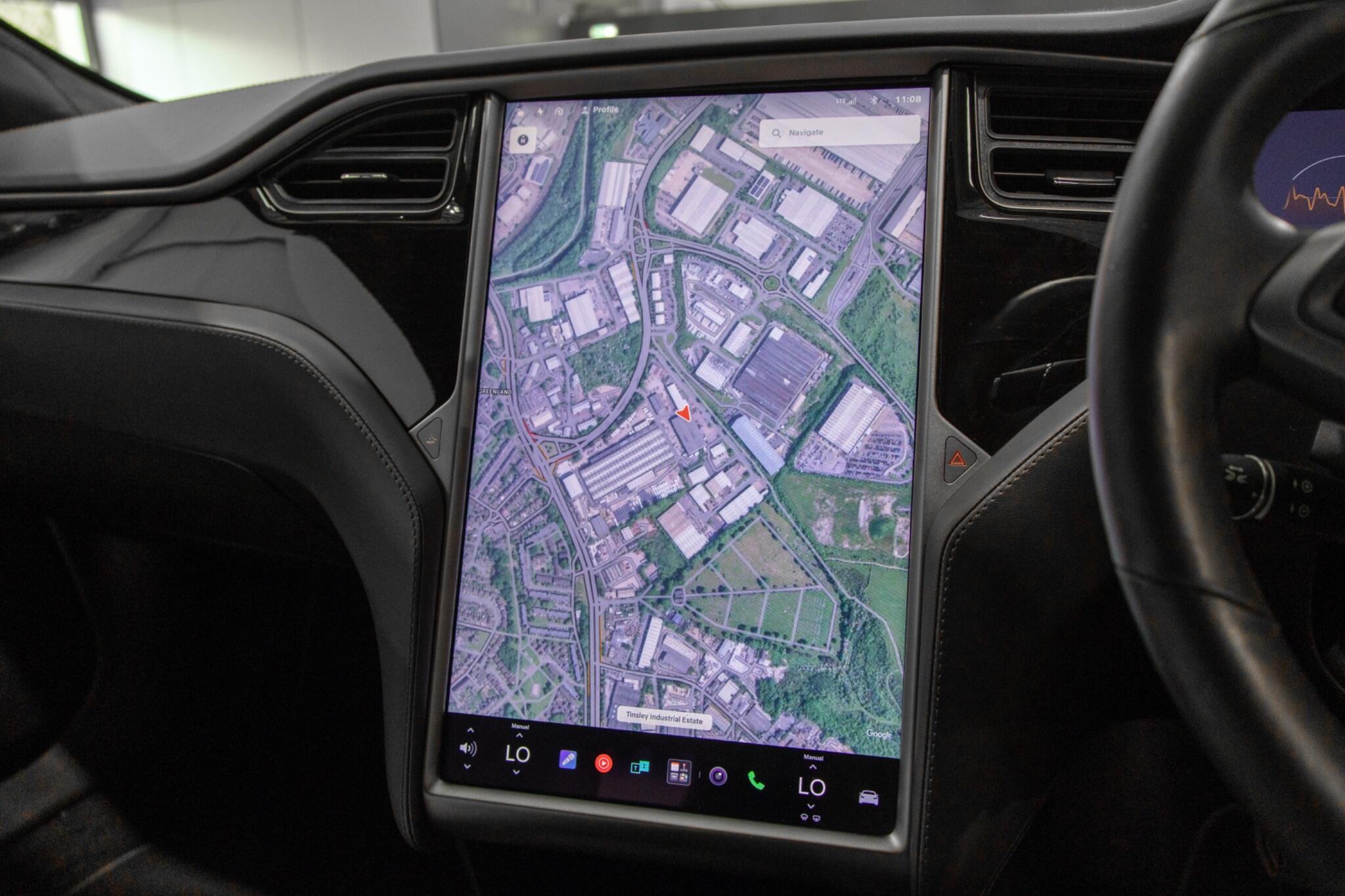 Tesla Model S - Image 16