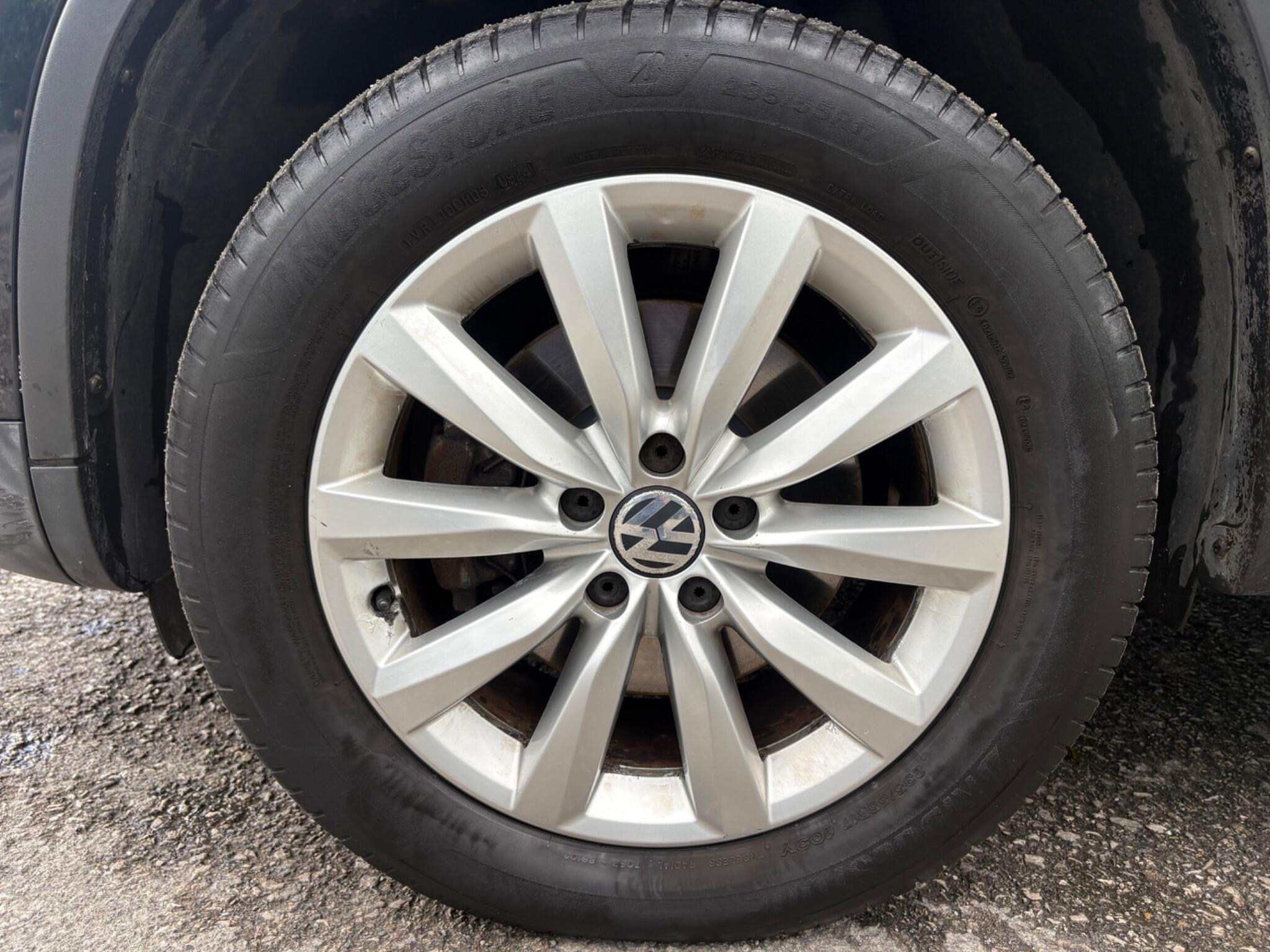 Volkswagen Tiguan - Image 26