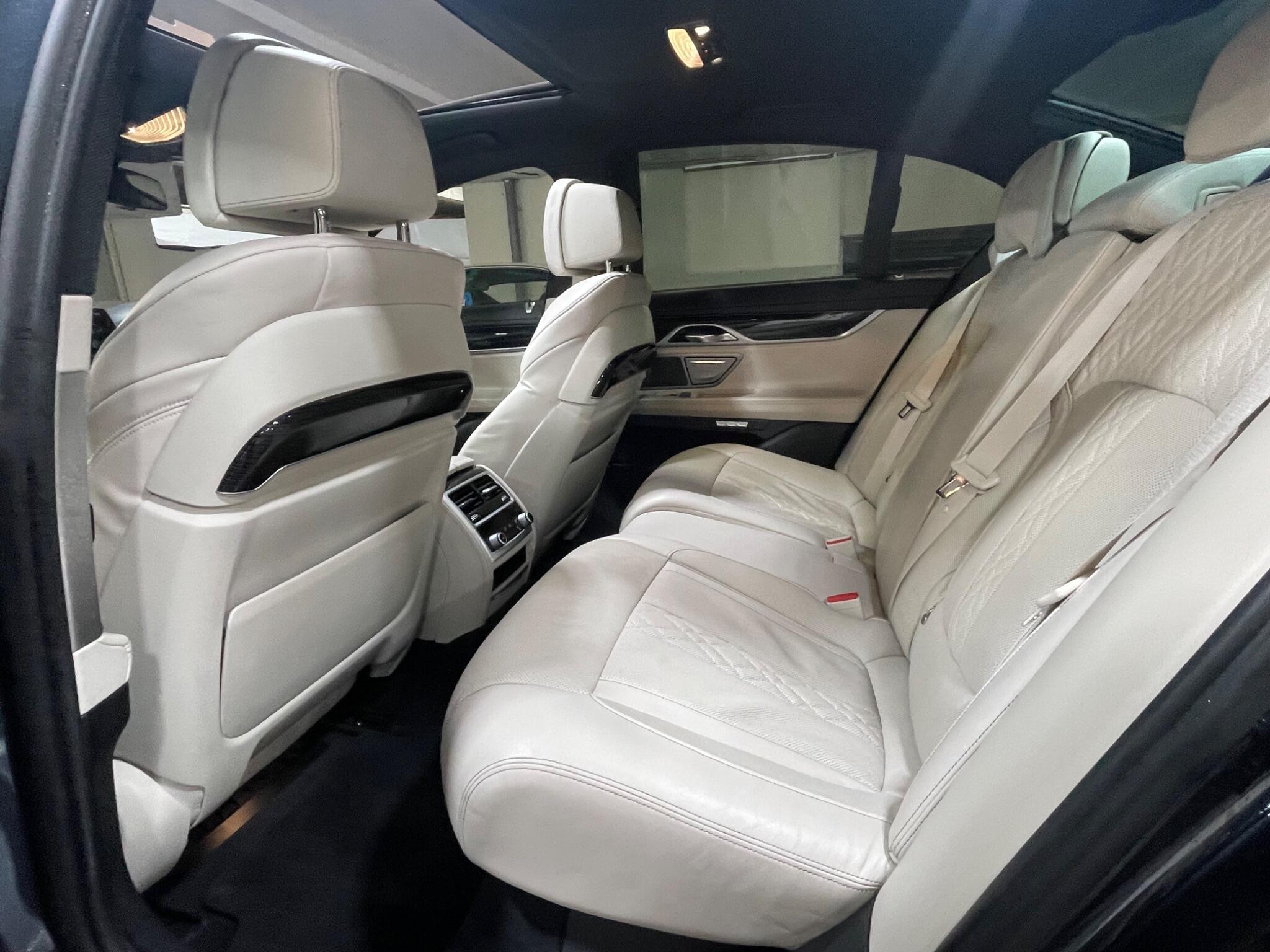 BMW 7 Series - Image 15
