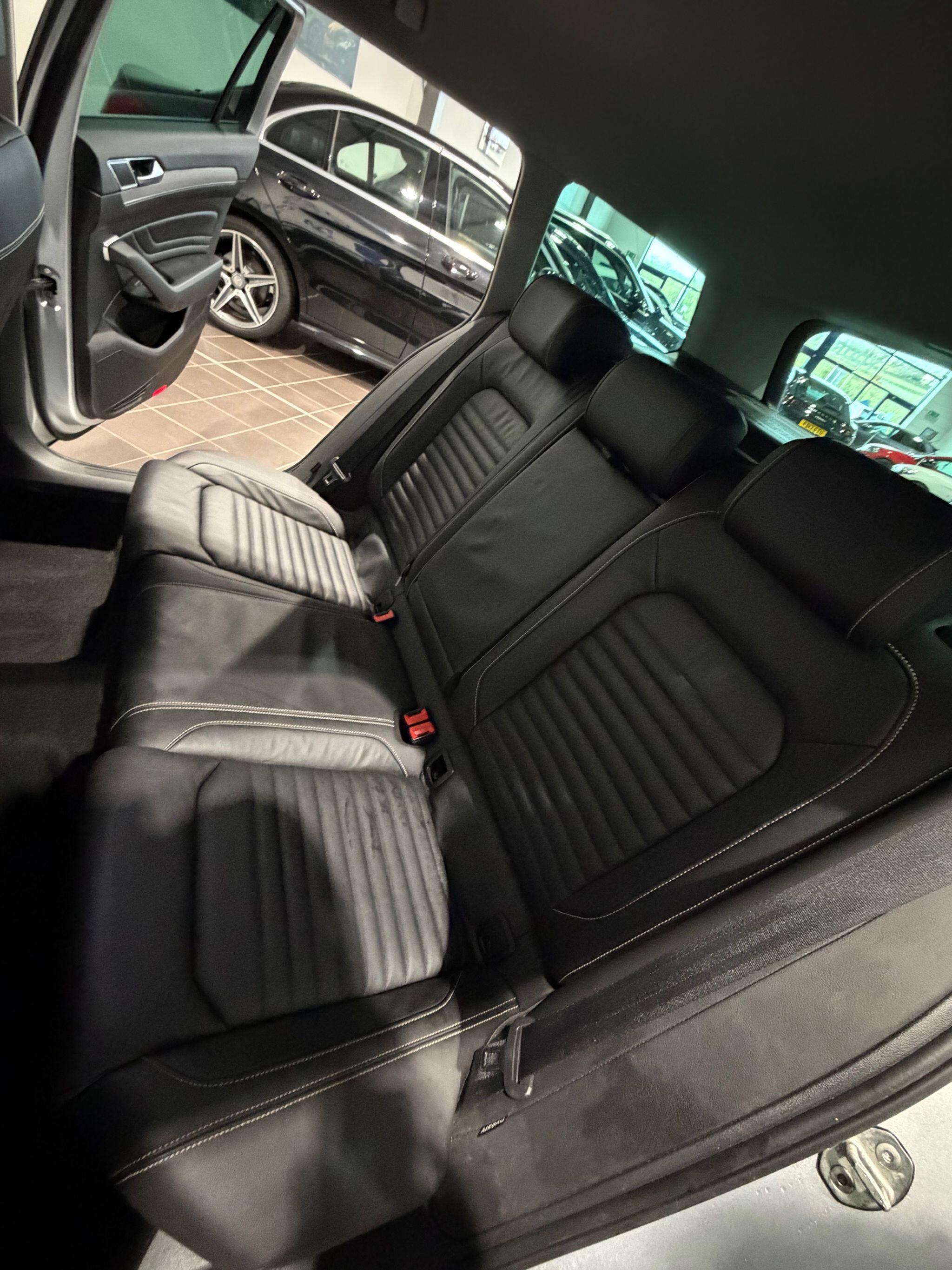 Volkswagen Passat - Image 13